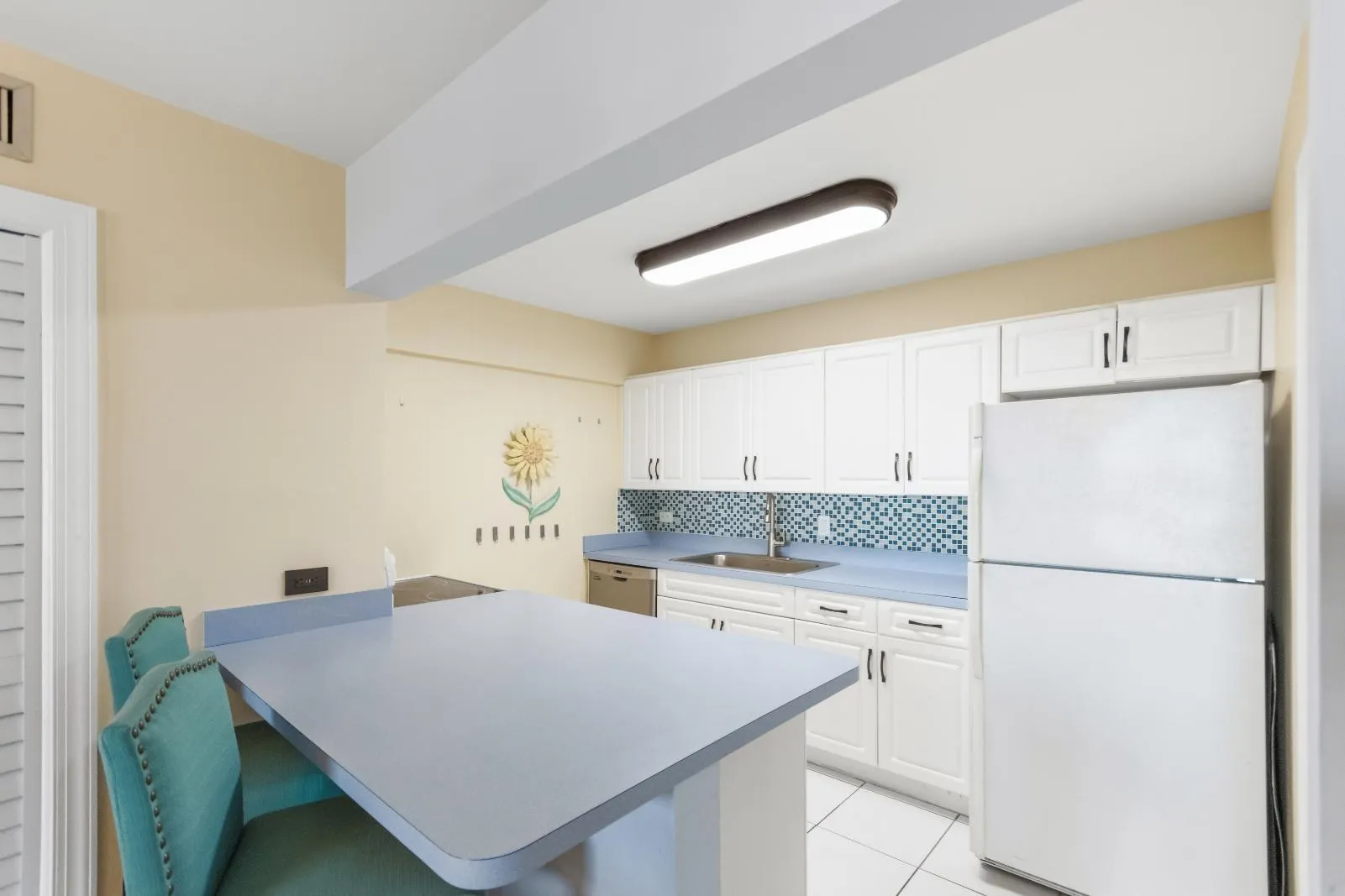 1200 MARINE Way #203
