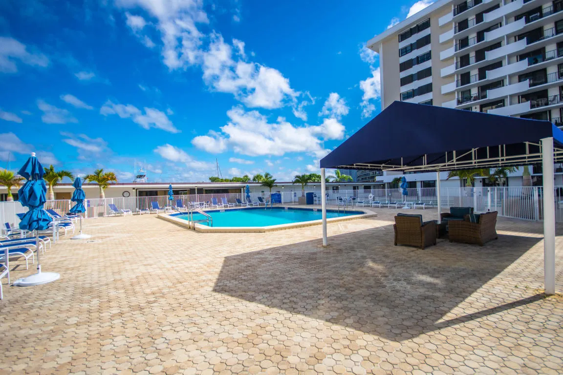 1200 MARINE Way #203