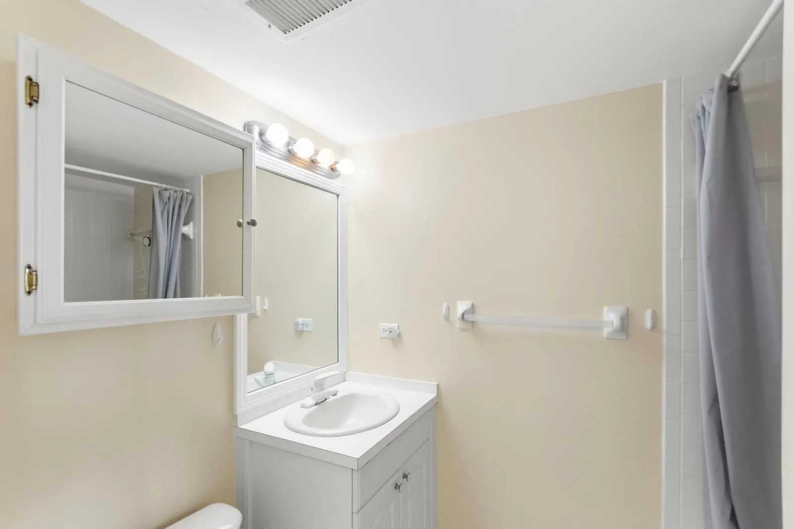 1200 MARINE Way #203