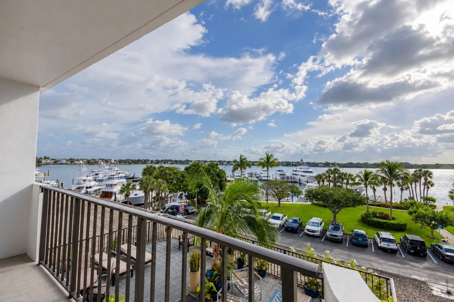 1200 MARINE Way #203