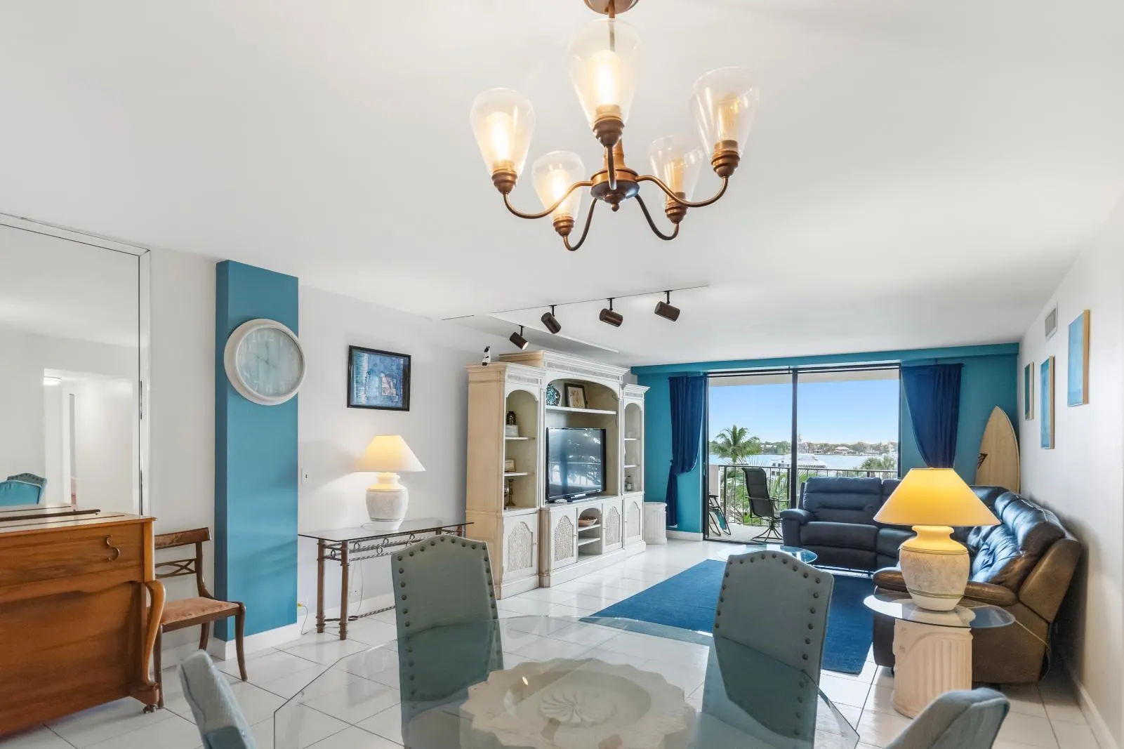 1200 MARINE Way #203