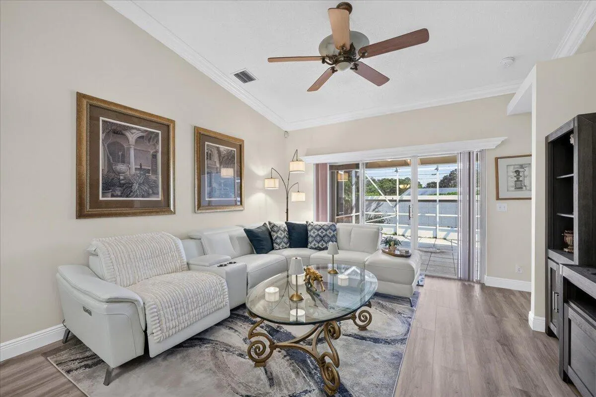 17 Sausalito Drive
