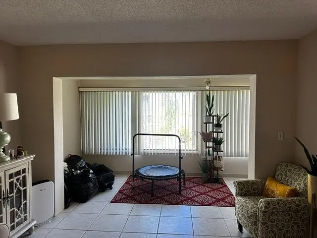 3186 VIA POINCIANA #306