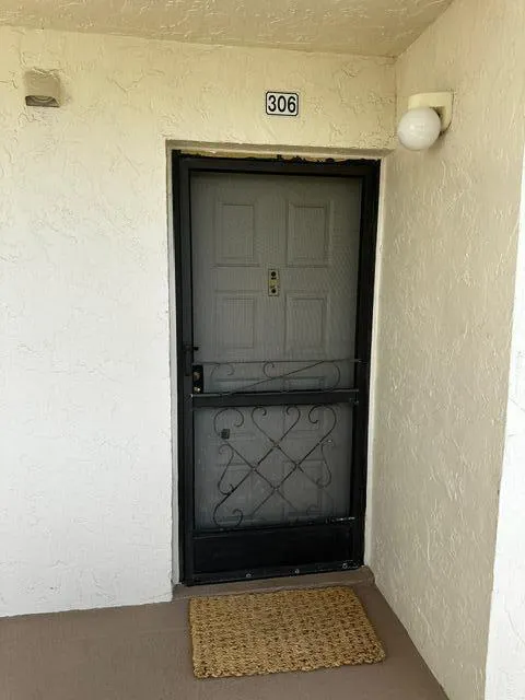3186 VIA POINCIANA #306