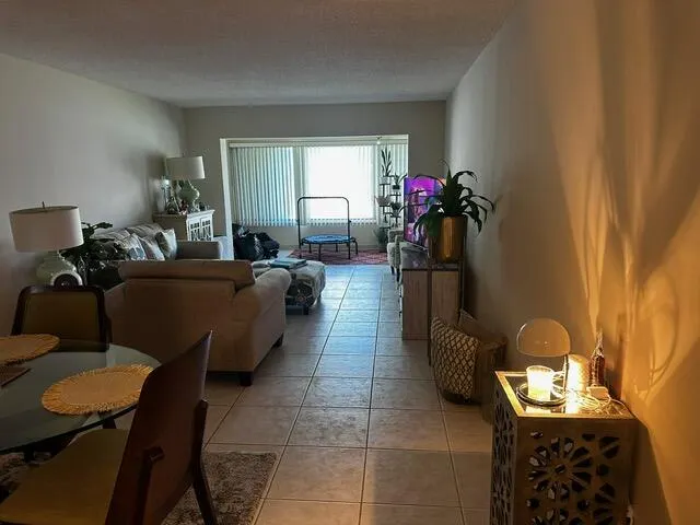 3186 VIA POINCIANA #306
