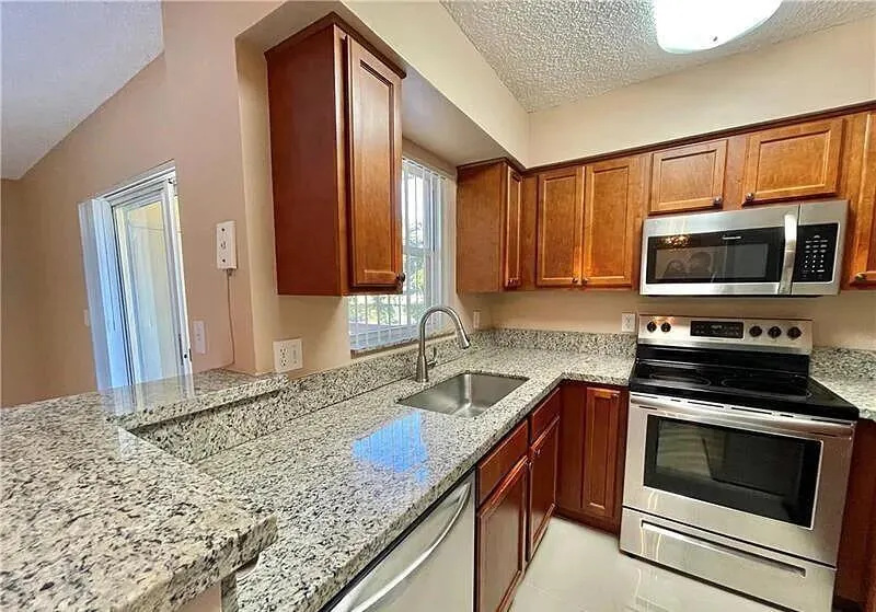7660 WESTWOOD Drive #612
