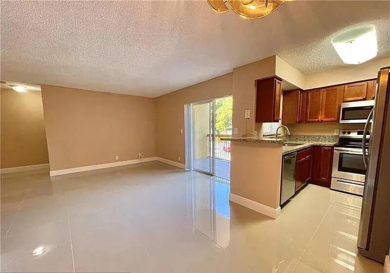 7660 WESTWOOD Drive #612