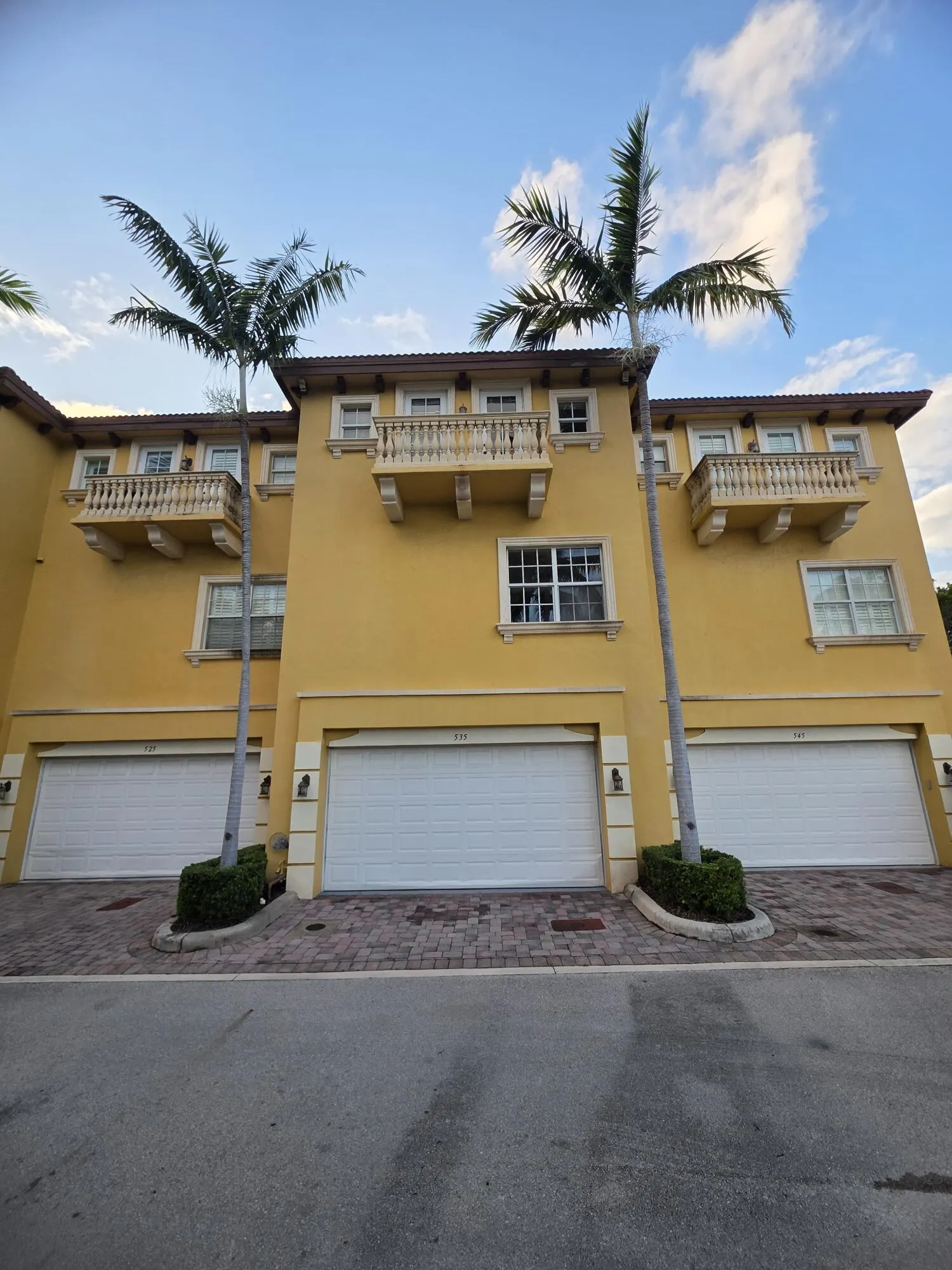 535 NE 69th Circle