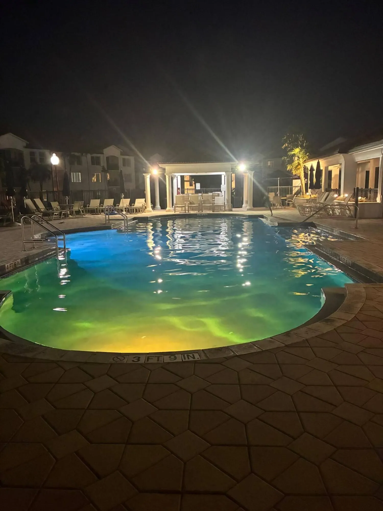 903 VILLA Circle #903