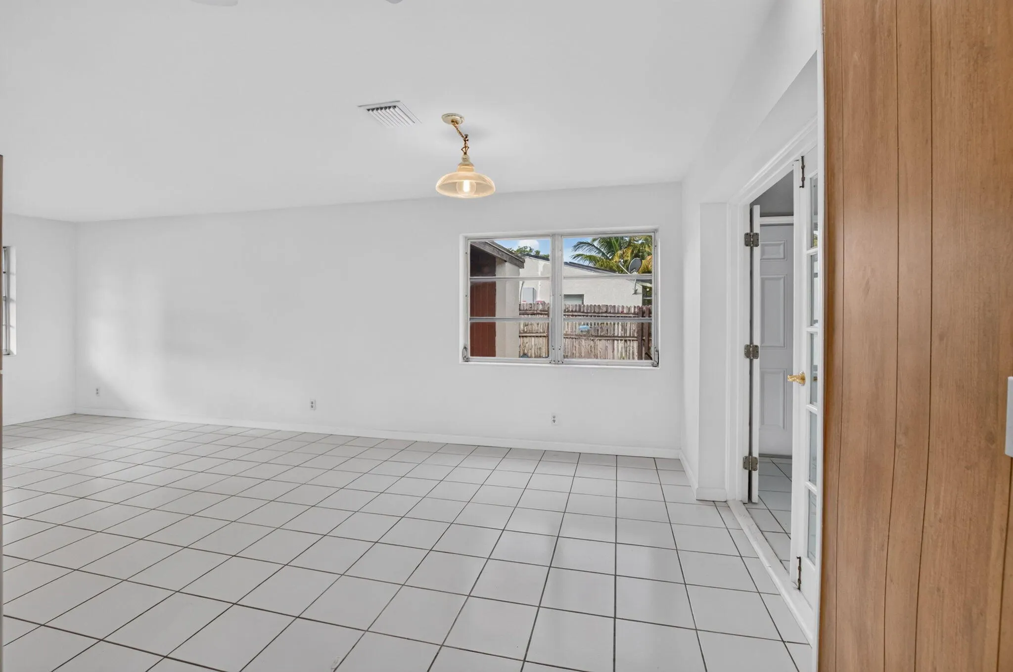 161 SE 28TH Avenue