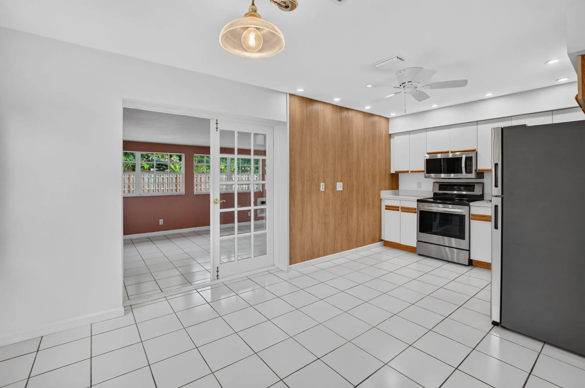 161 SE 28TH Avenue