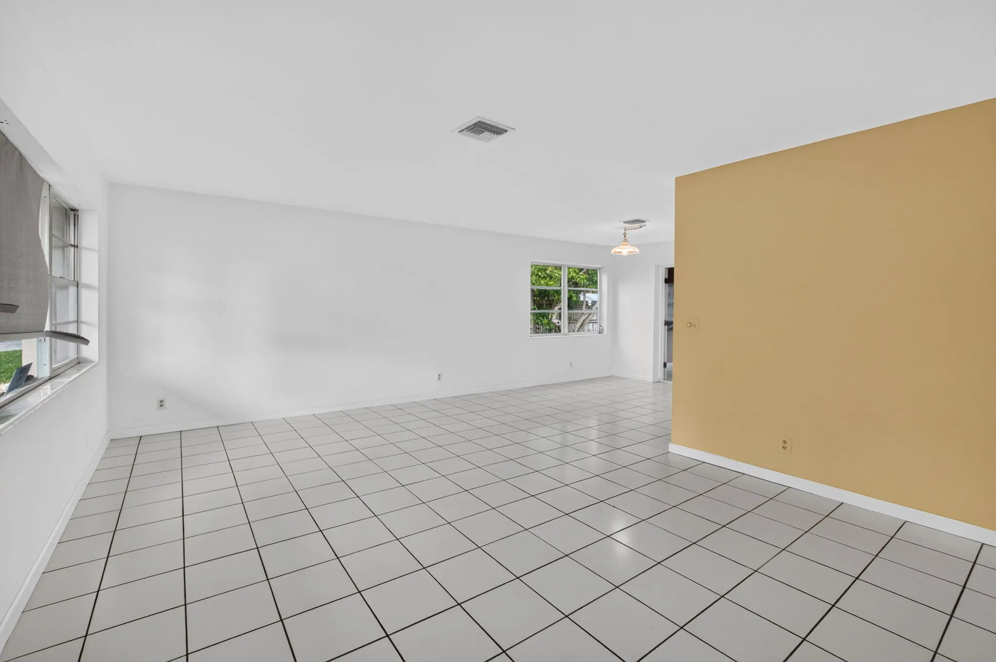 161 SE 28TH Avenue
