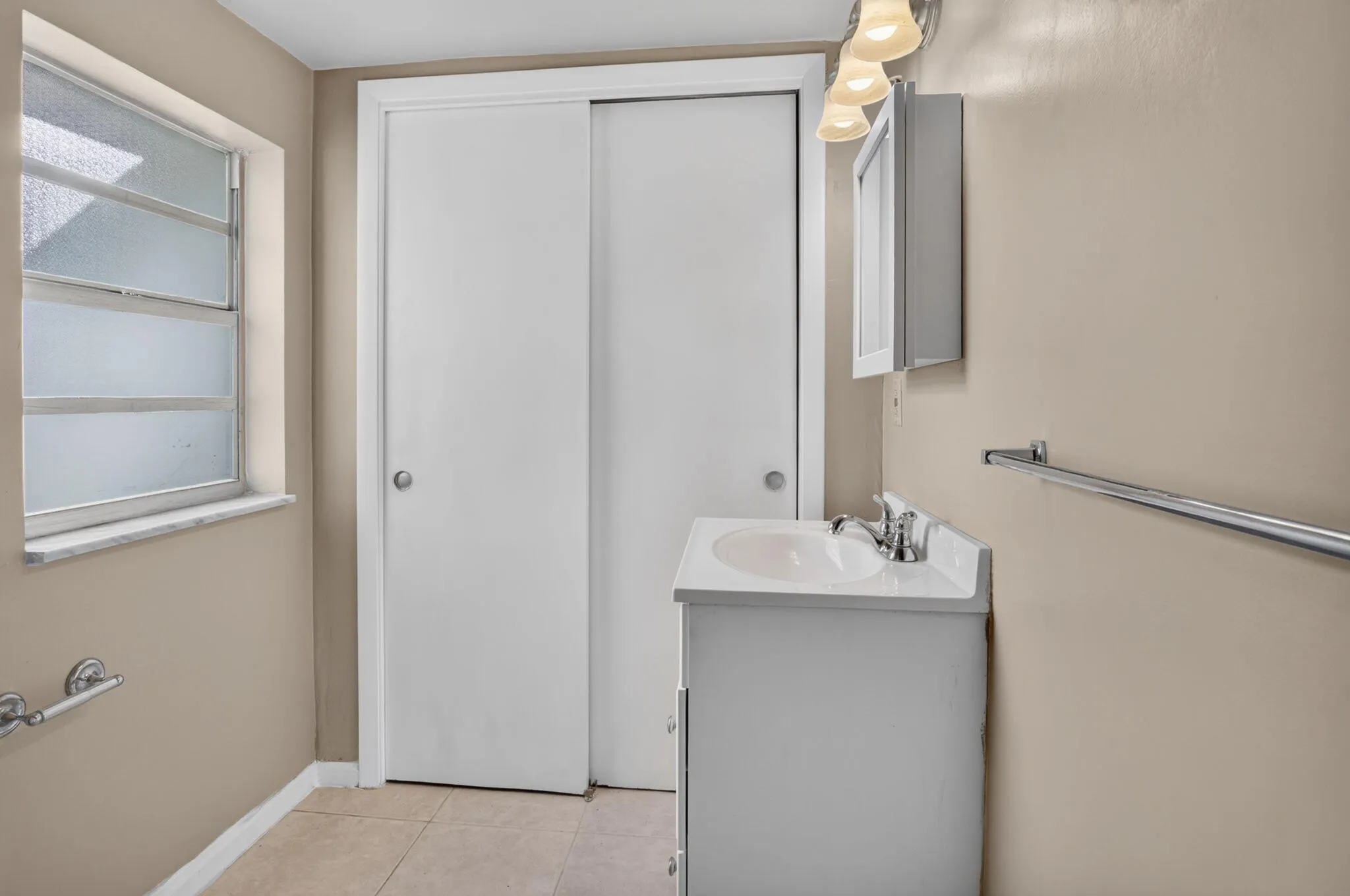 161 SE 28TH Avenue