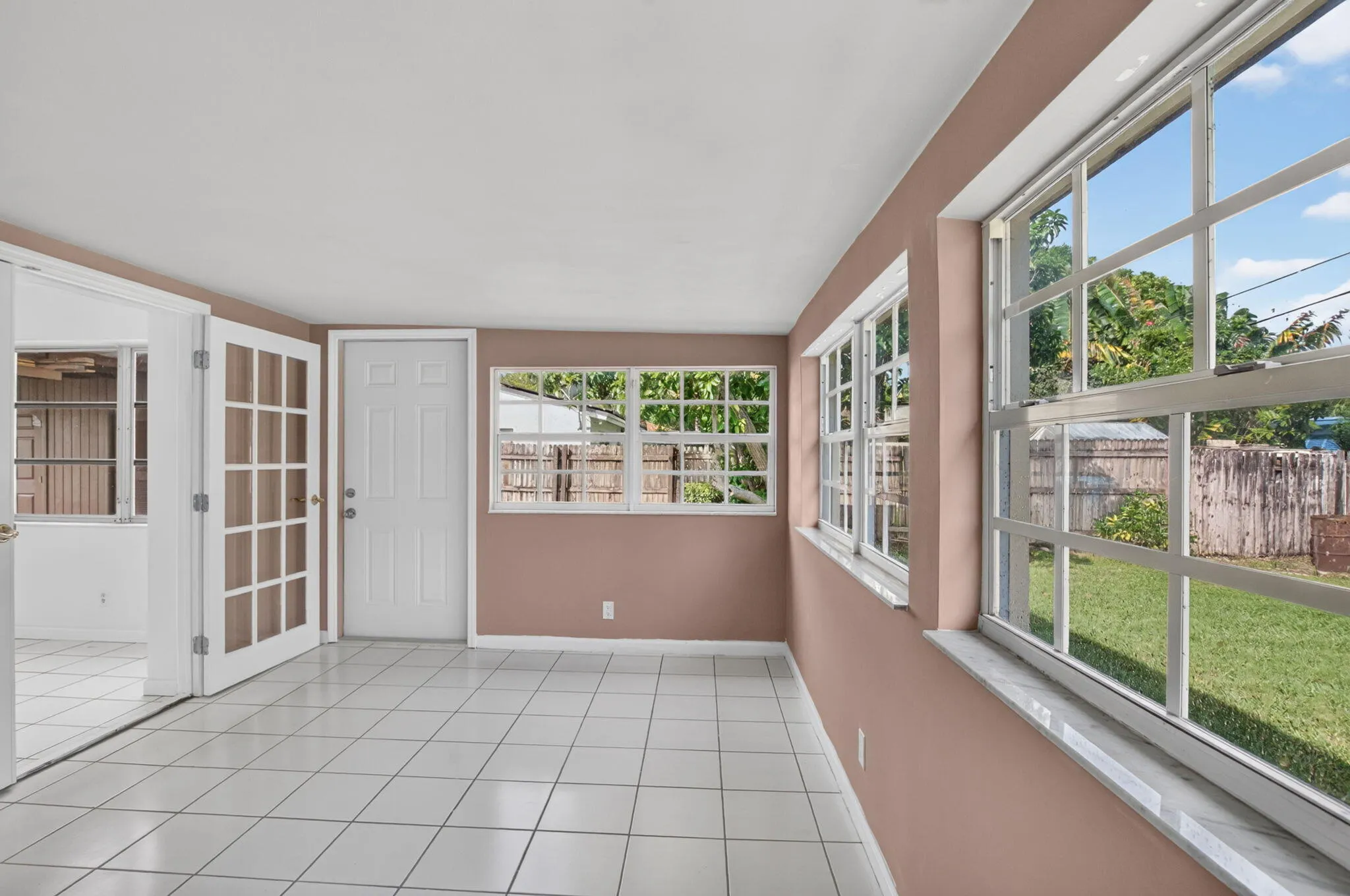 161 SE 28TH Avenue