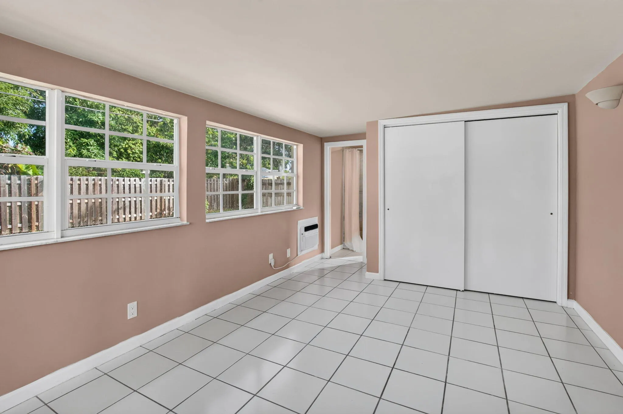 161 SE 28TH Avenue