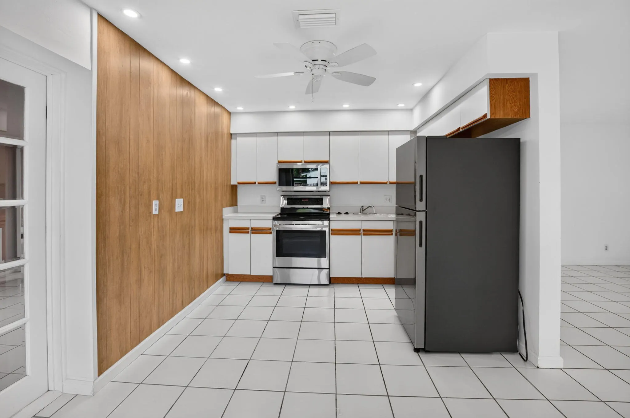 161 SE 28TH Avenue