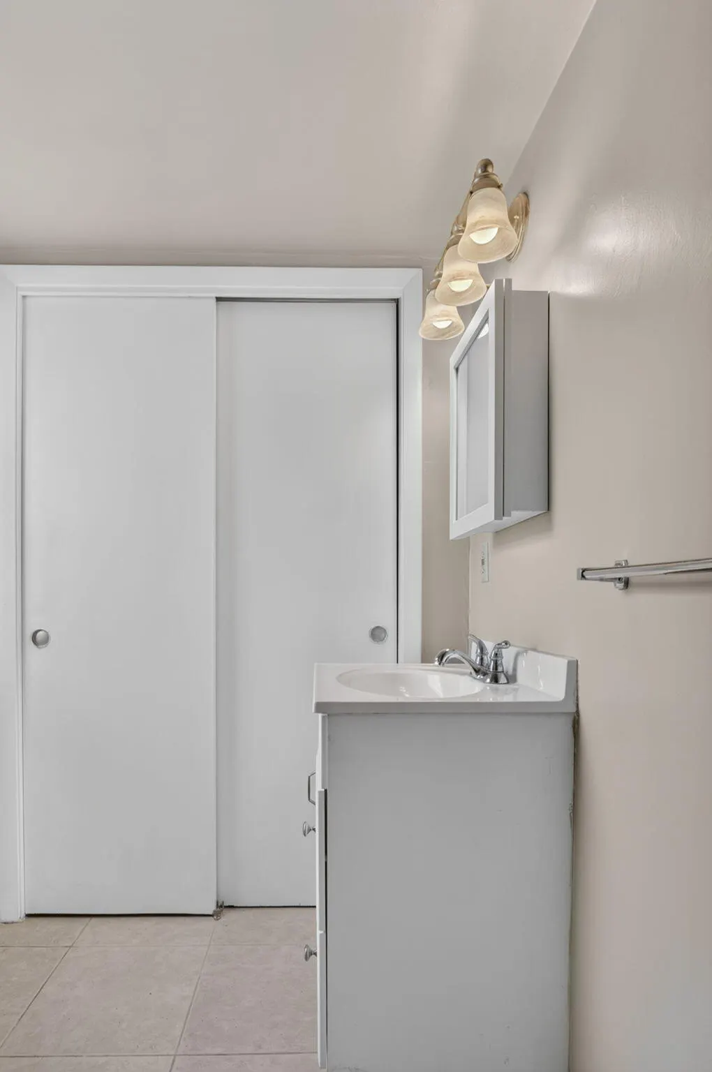 161 SE 28TH Avenue