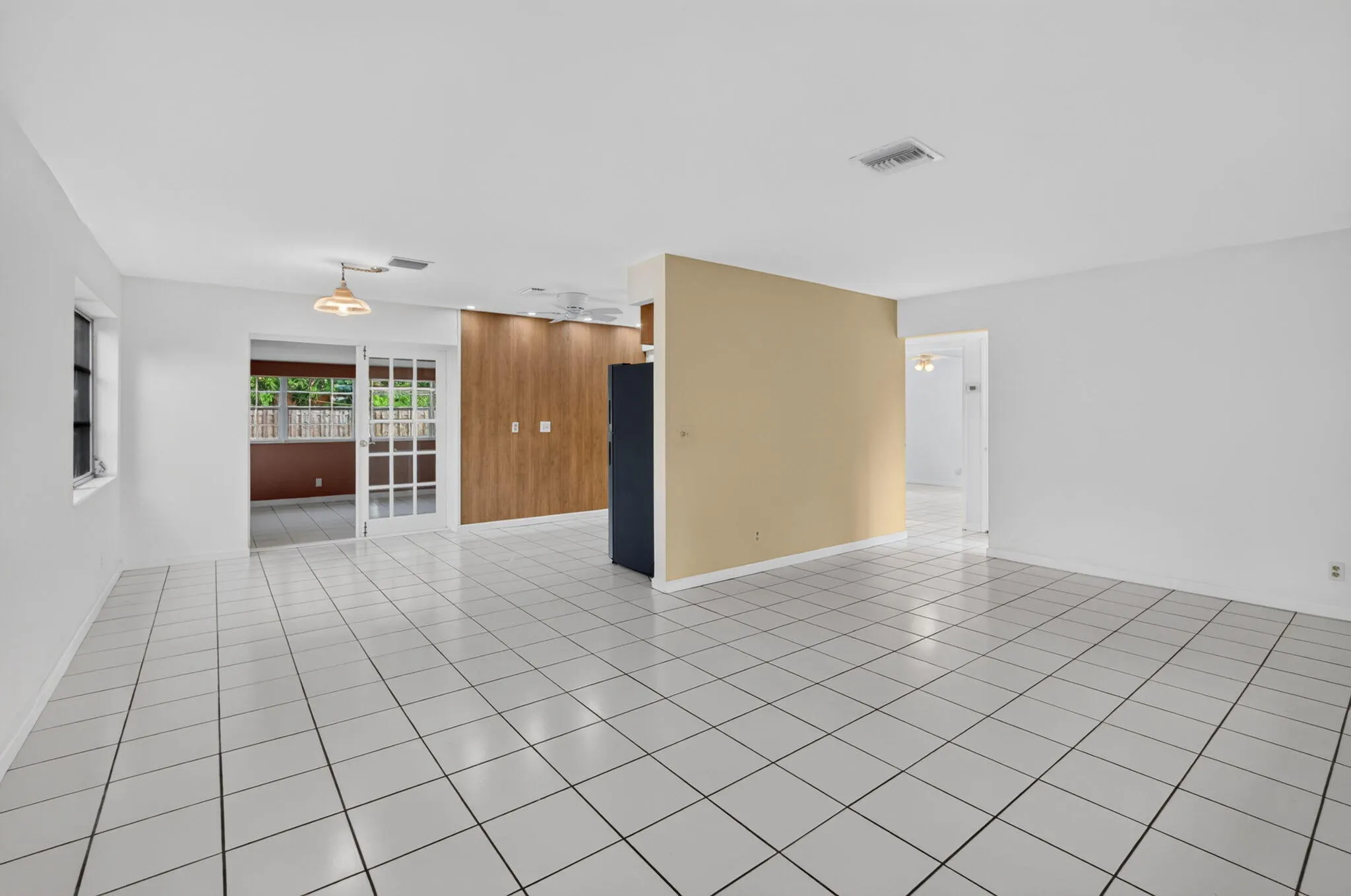 161 SE 28TH Avenue
