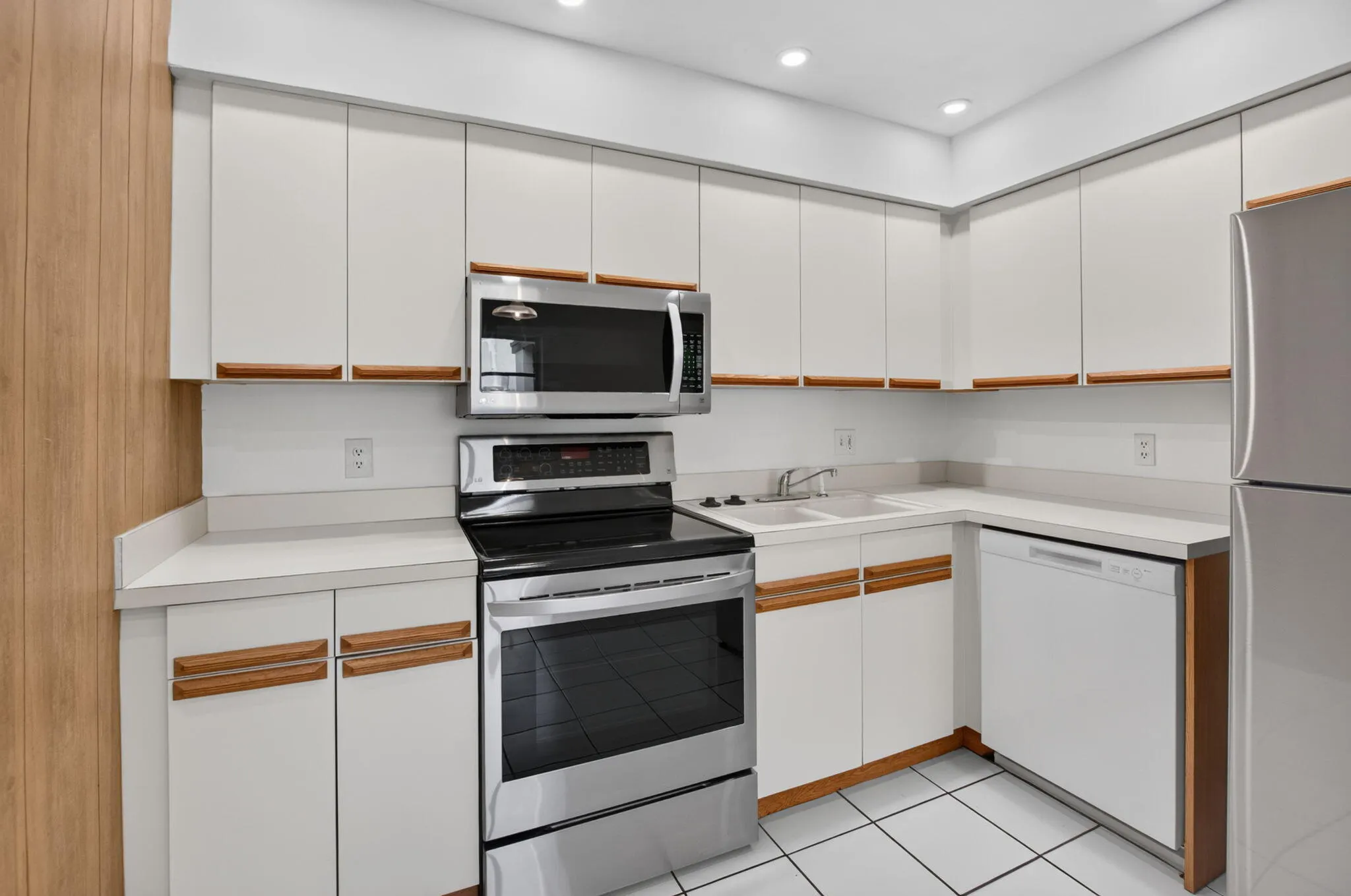161 SE 28TH Avenue