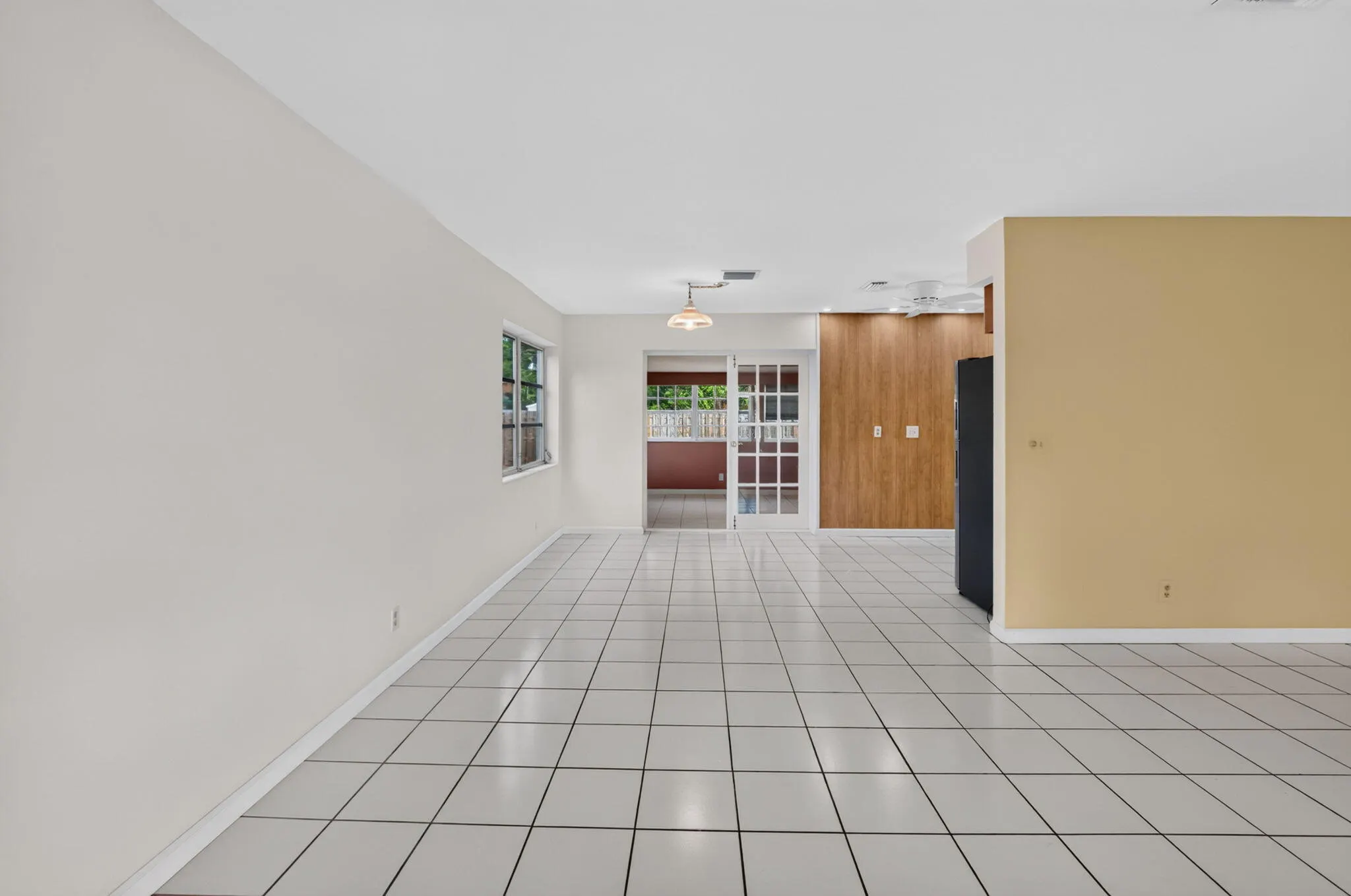 161 SE 28TH Avenue