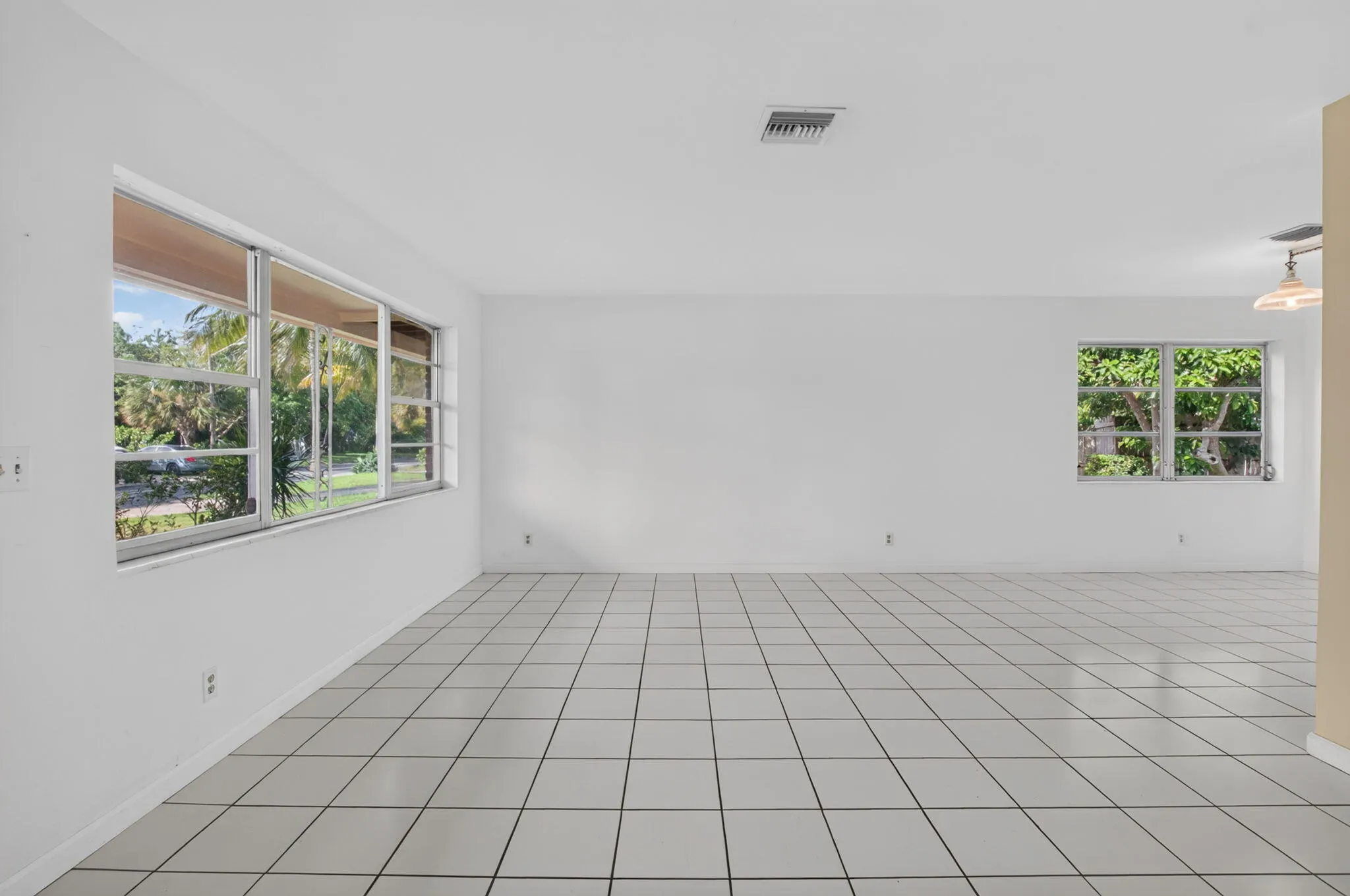 161 SE 28TH Avenue