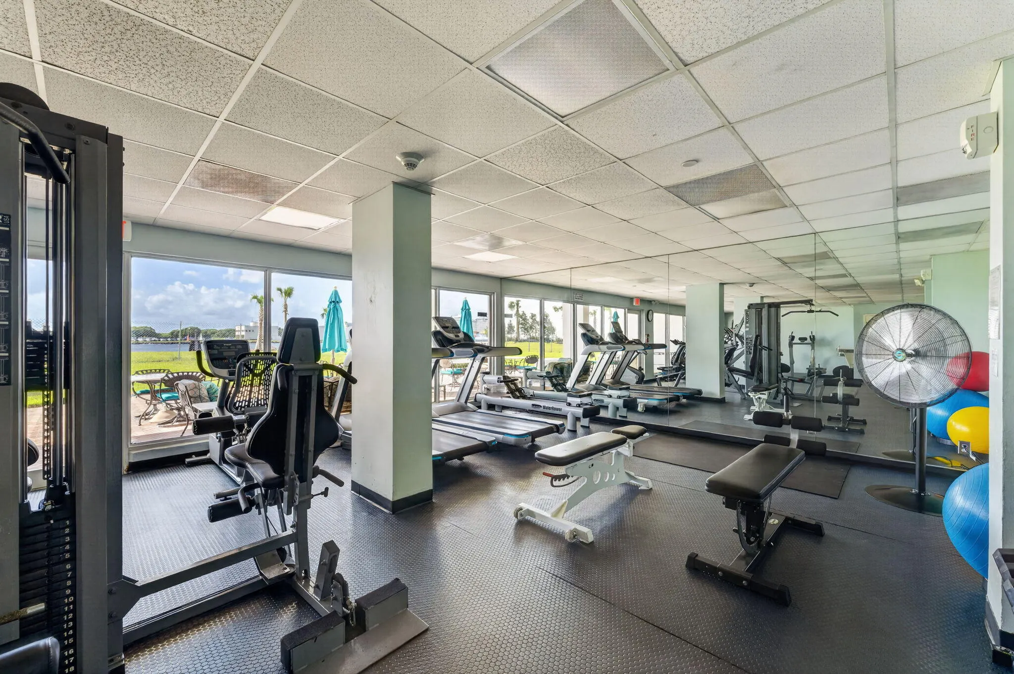 2100 S Ocean Drive #15E