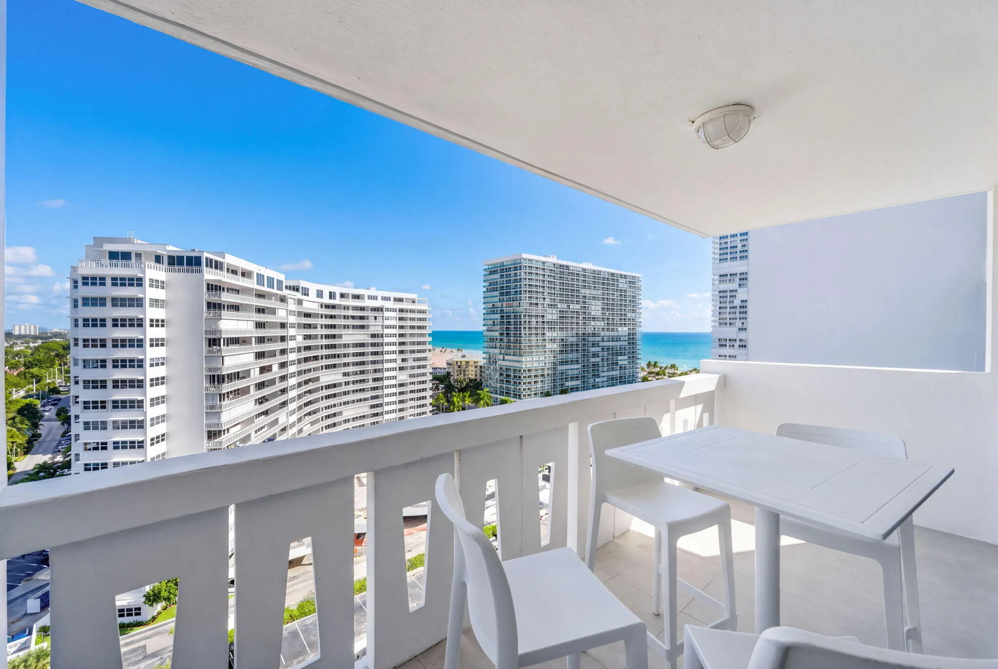 2100 S Ocean Drive #15E