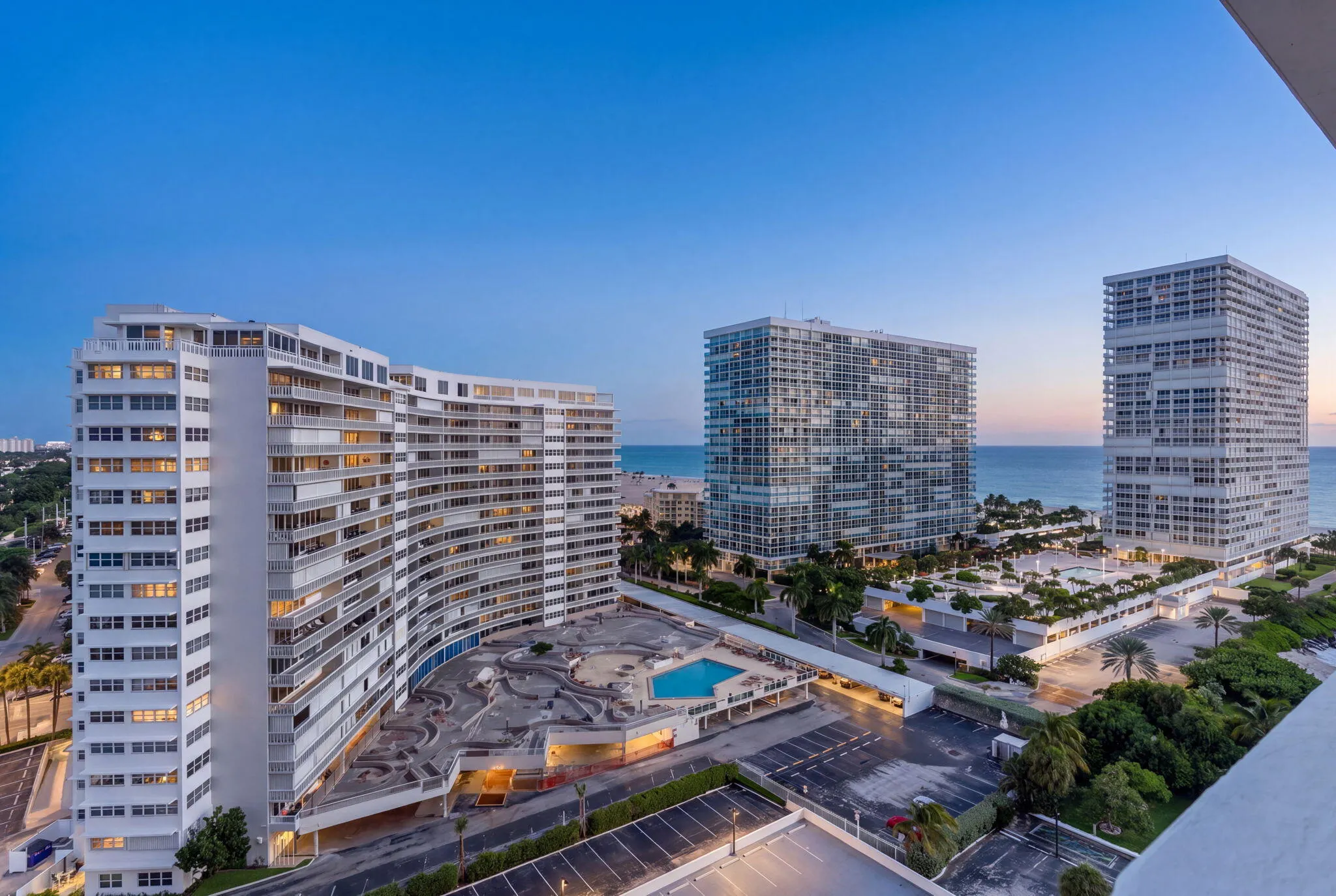 2100 S Ocean Drive #15E