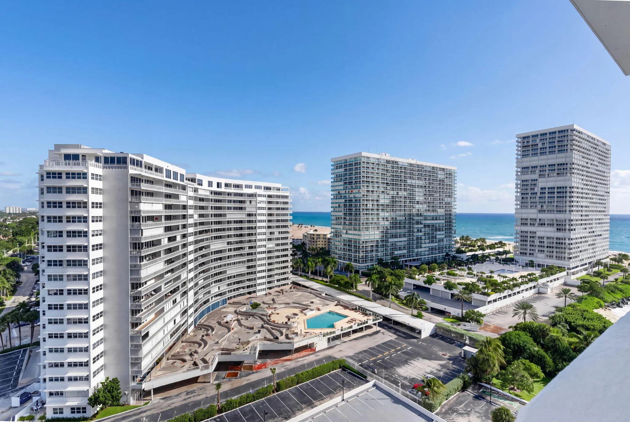 2100 S Ocean Drive #15E
