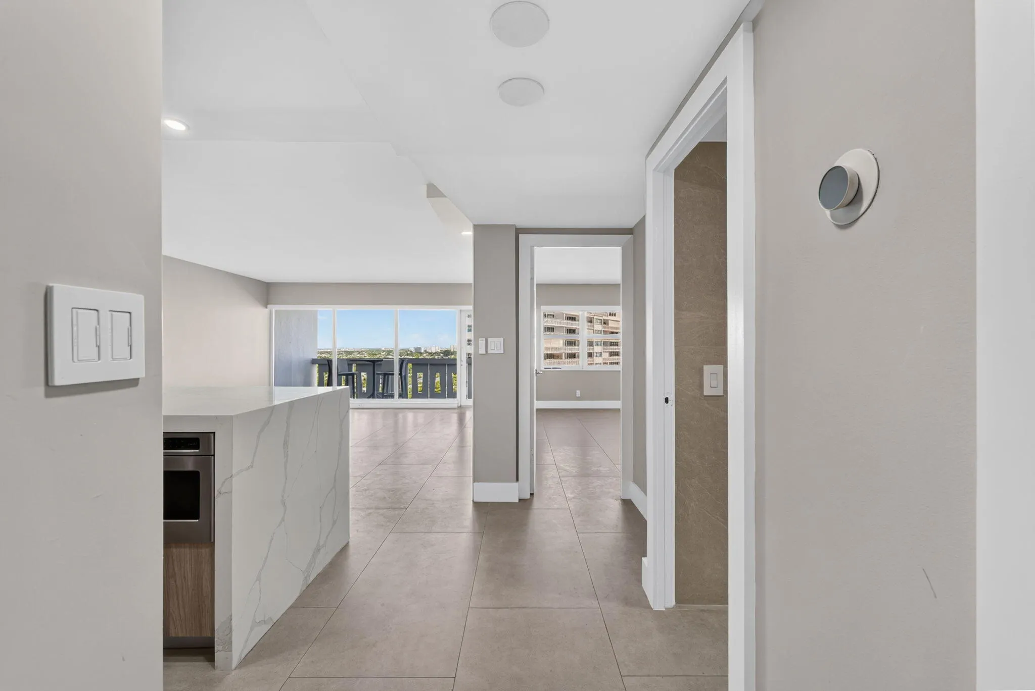 2100 S Ocean Drive #15E
