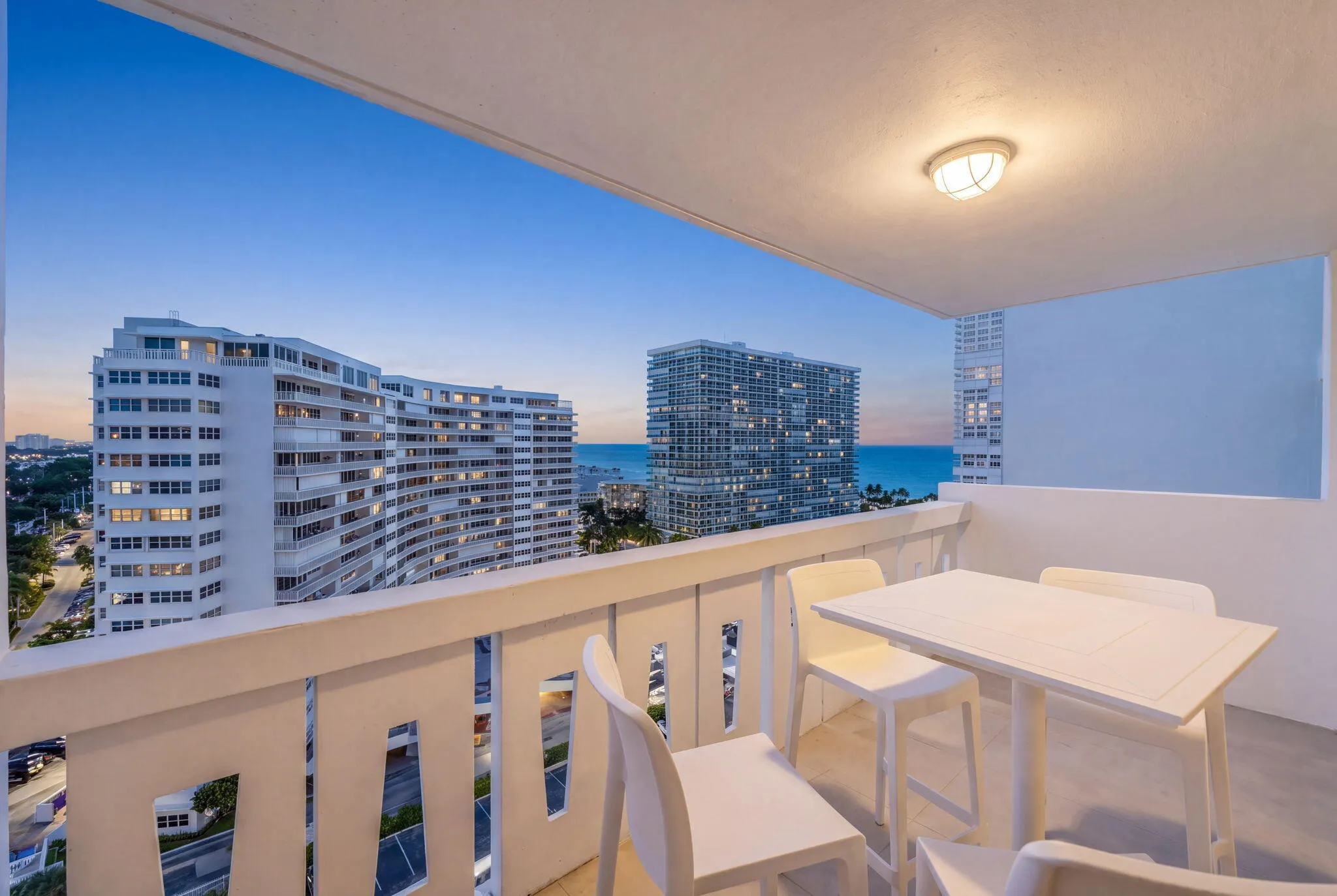 2100 S Ocean Drive #15E