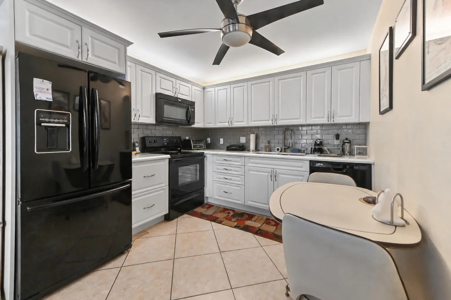 1052 Rexford C