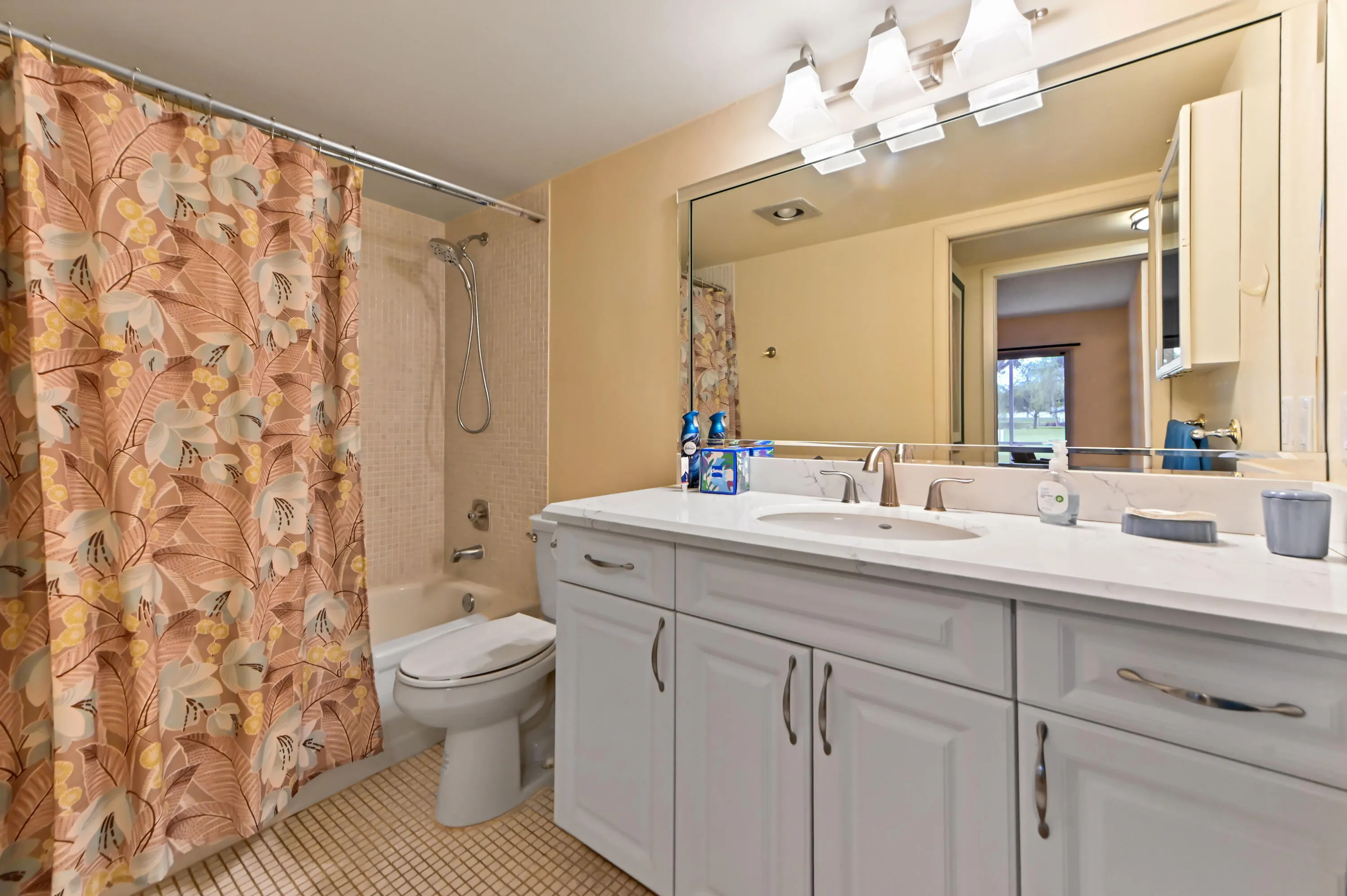 1052 Rexford C