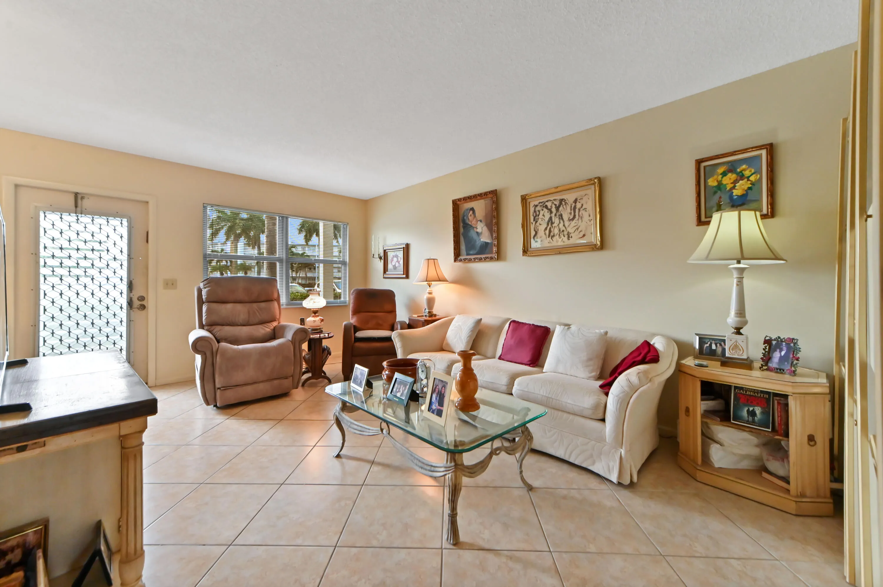 1052 Rexford C