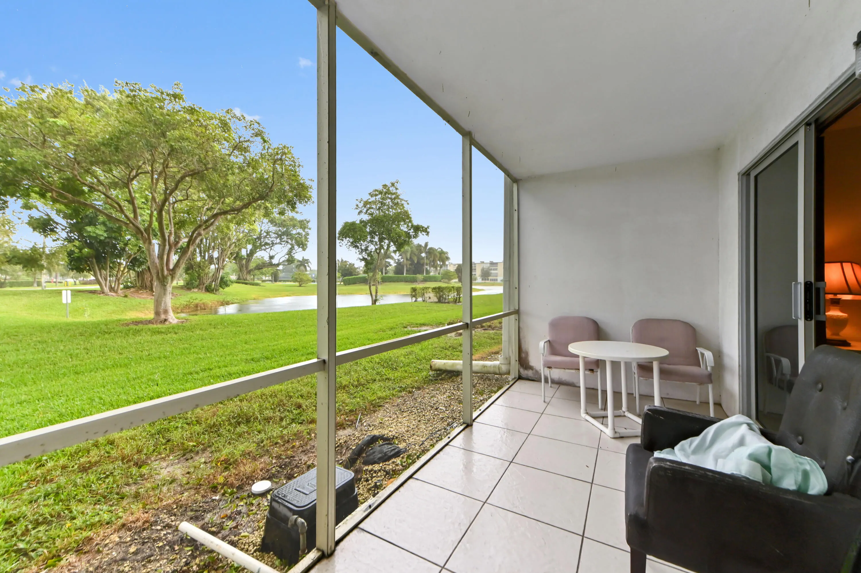 1052 Rexford C