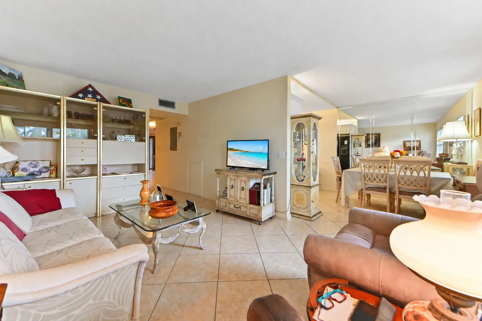 1052 Rexford C