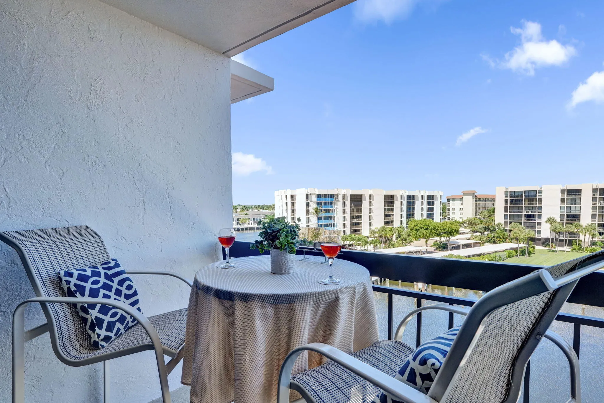 2687 N Ocean Boulevard #601