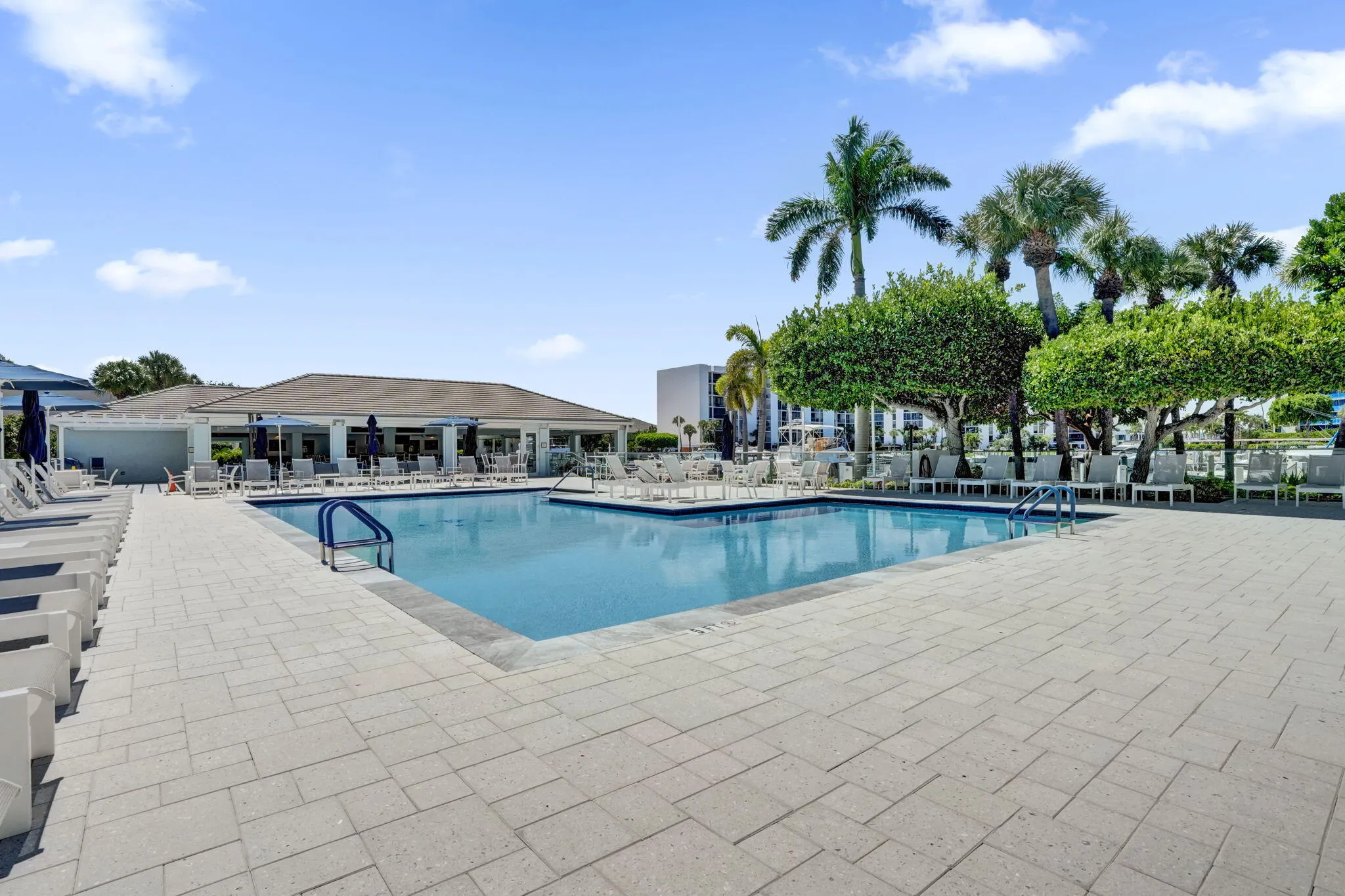 2687 N Ocean Boulevard #601