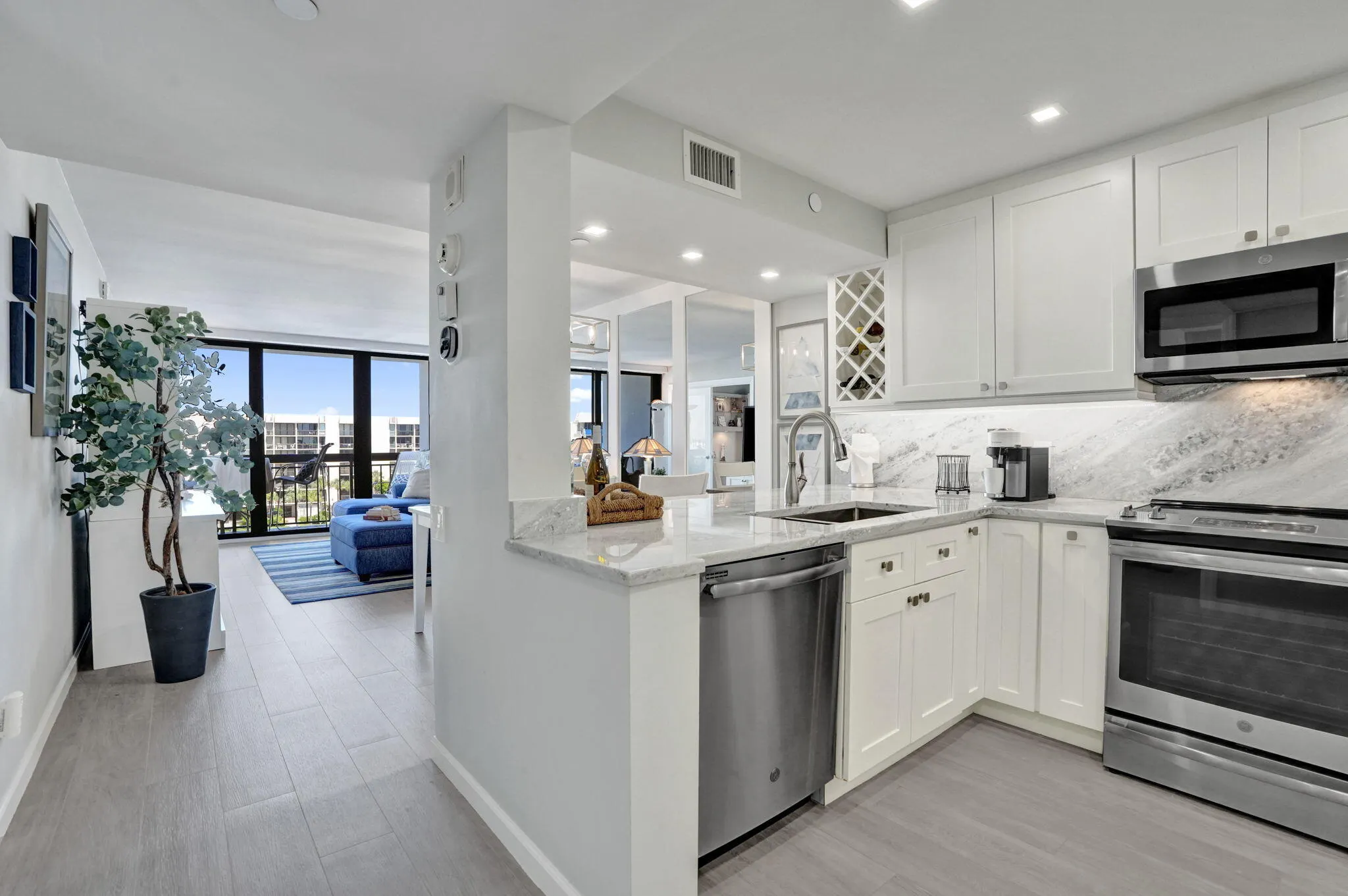 2687 N Ocean Boulevard #601