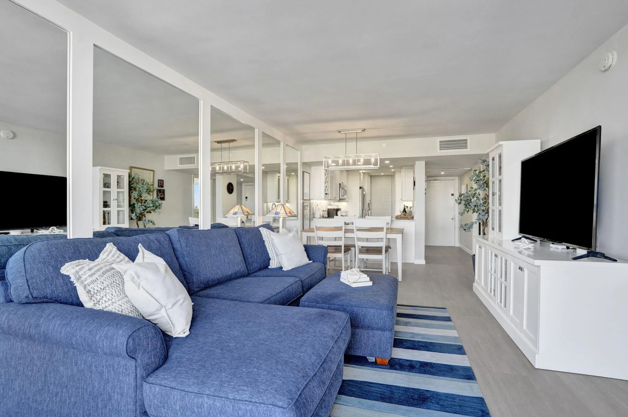 2687 N Ocean Boulevard #601