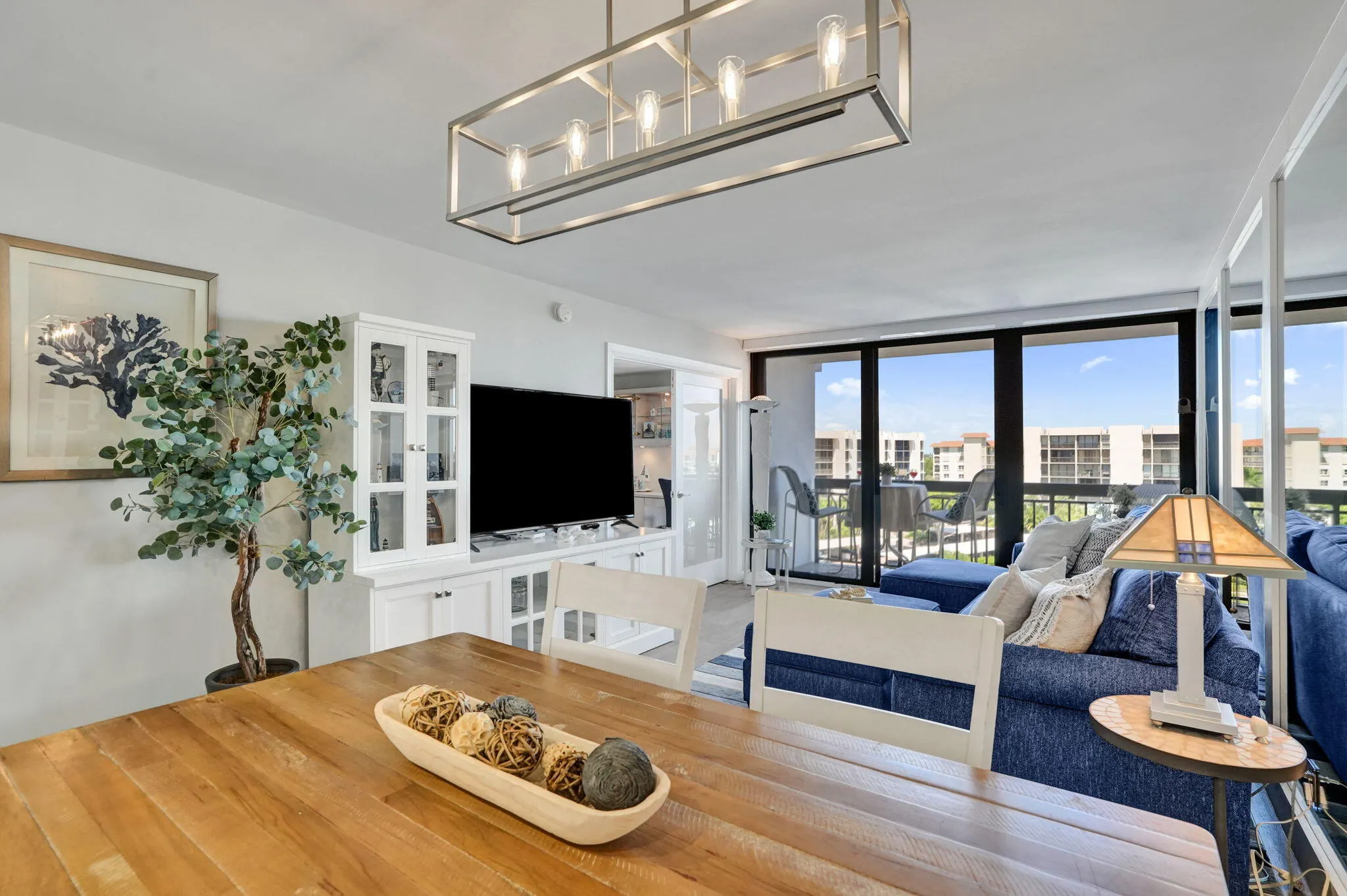 2687 N Ocean Boulevard #601