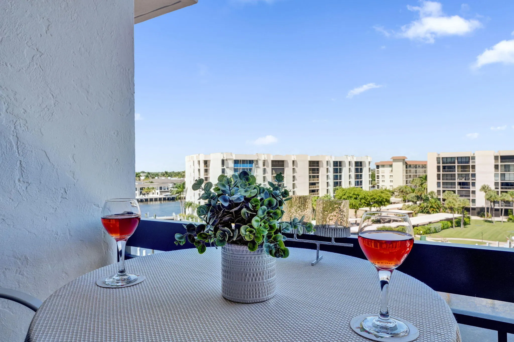 2687 N Ocean Boulevard #601