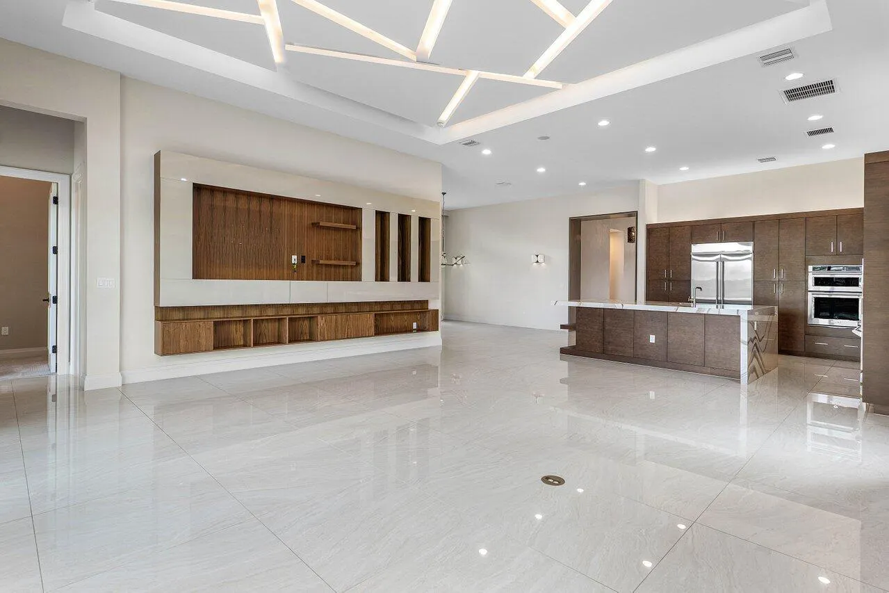 17143 Ludovica Lane