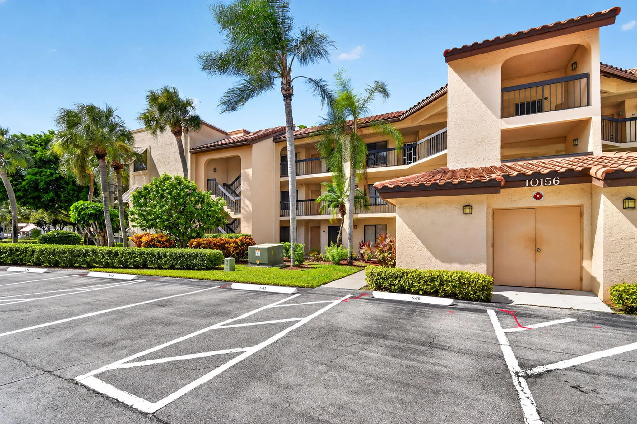 10156 MANGROVE Drive #303