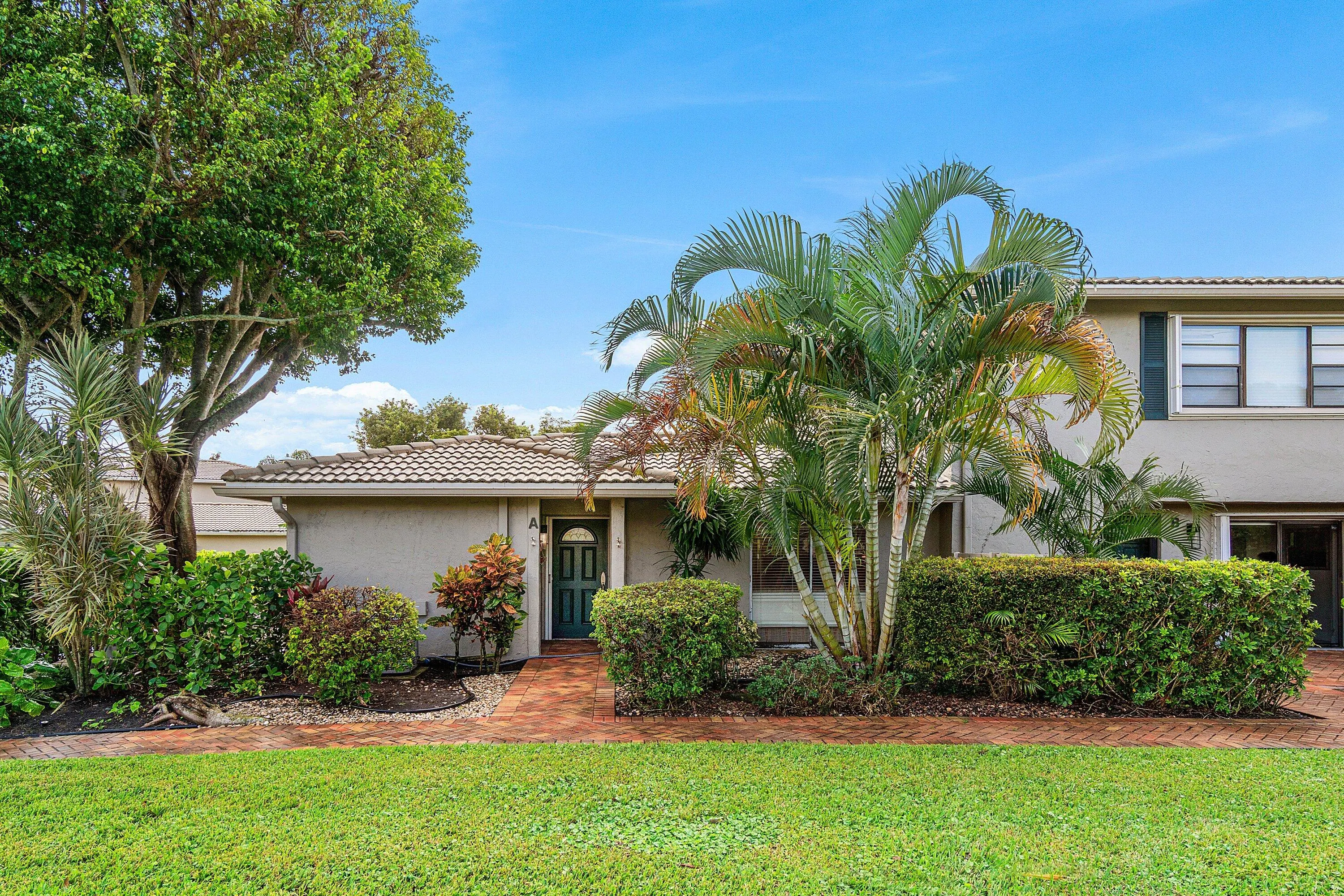 22 STRATFORD Drive E #22A