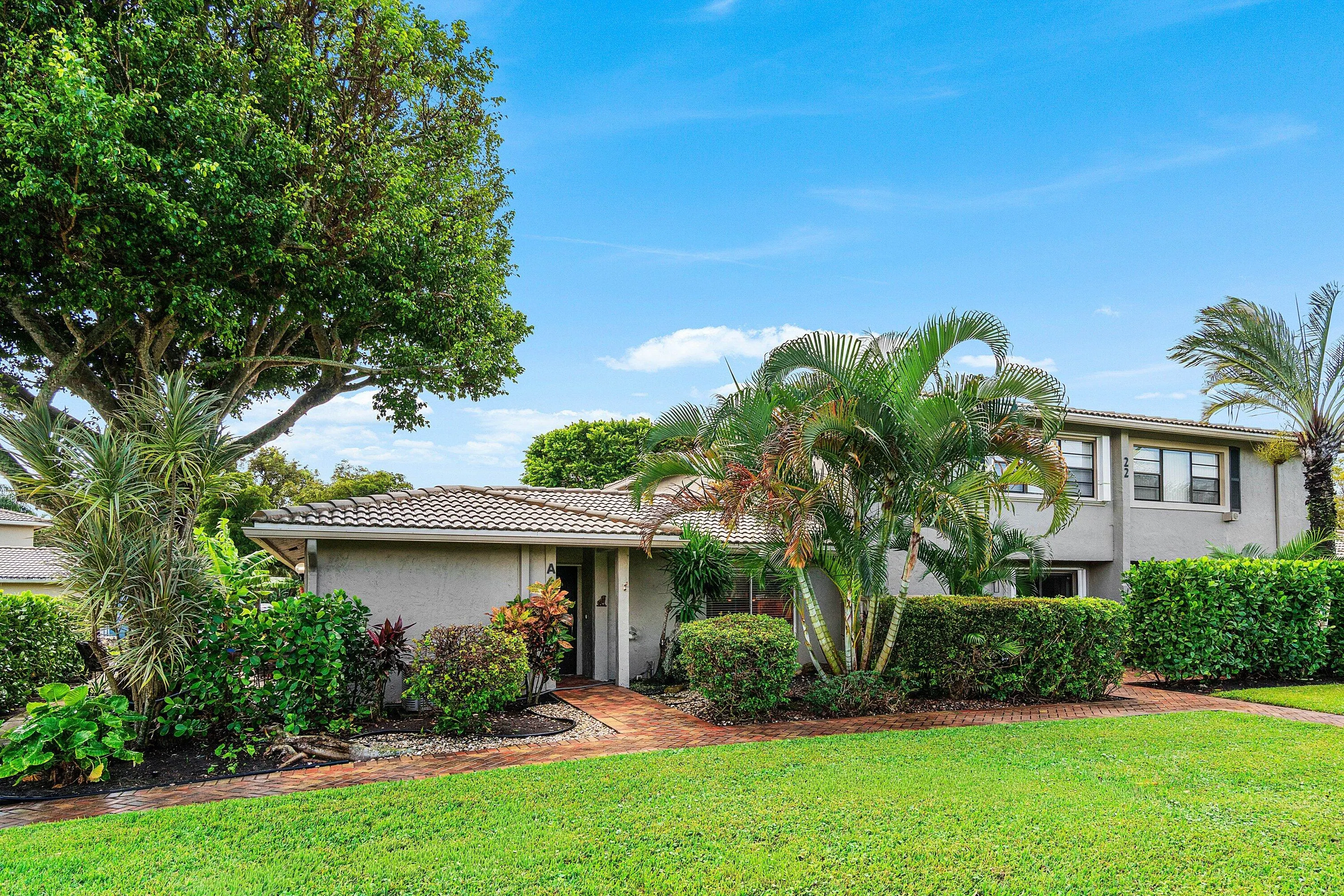 22 STRATFORD Drive E #22A