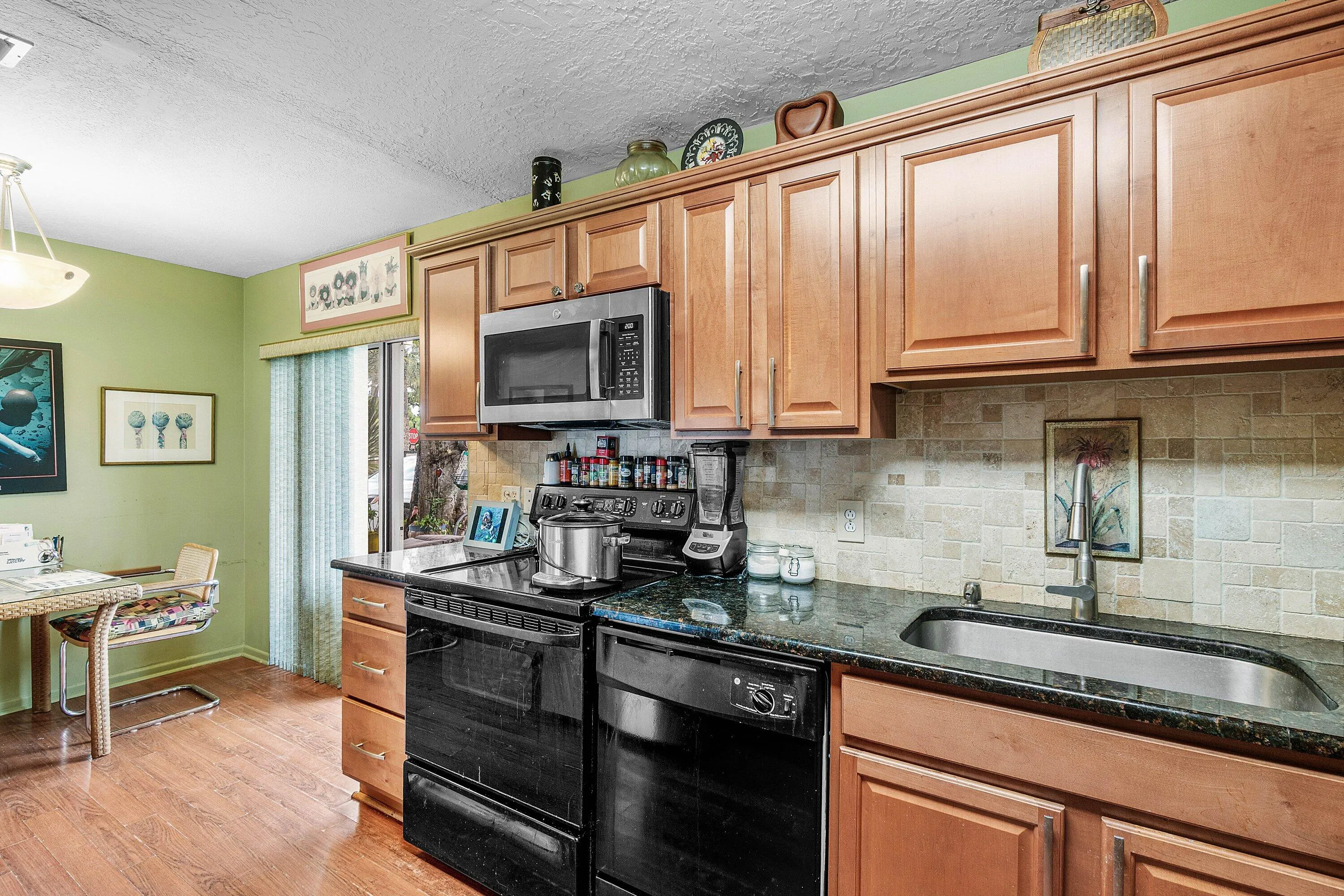 22 STRATFORD Drive E #22A