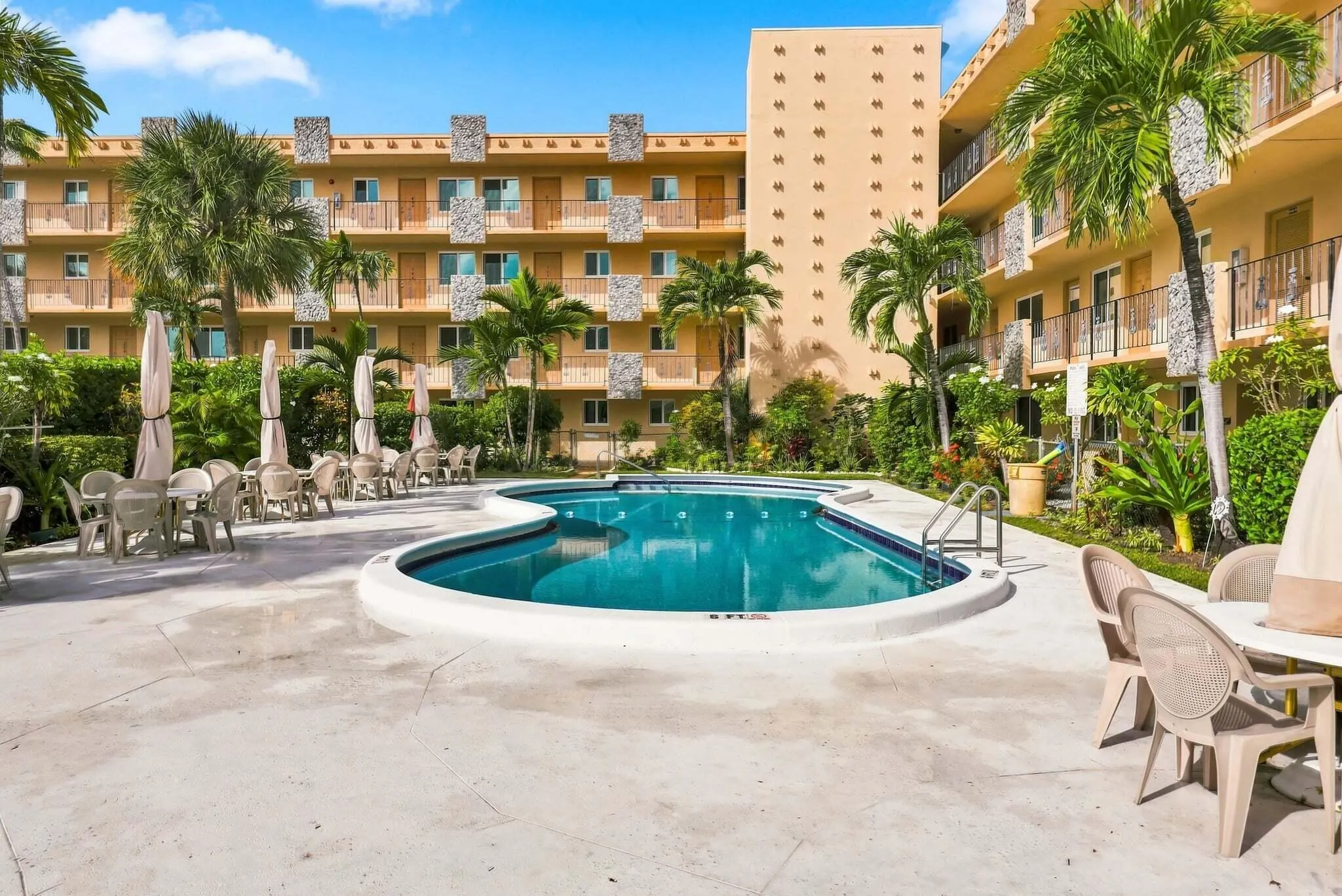 2145 PIERCE Street #425