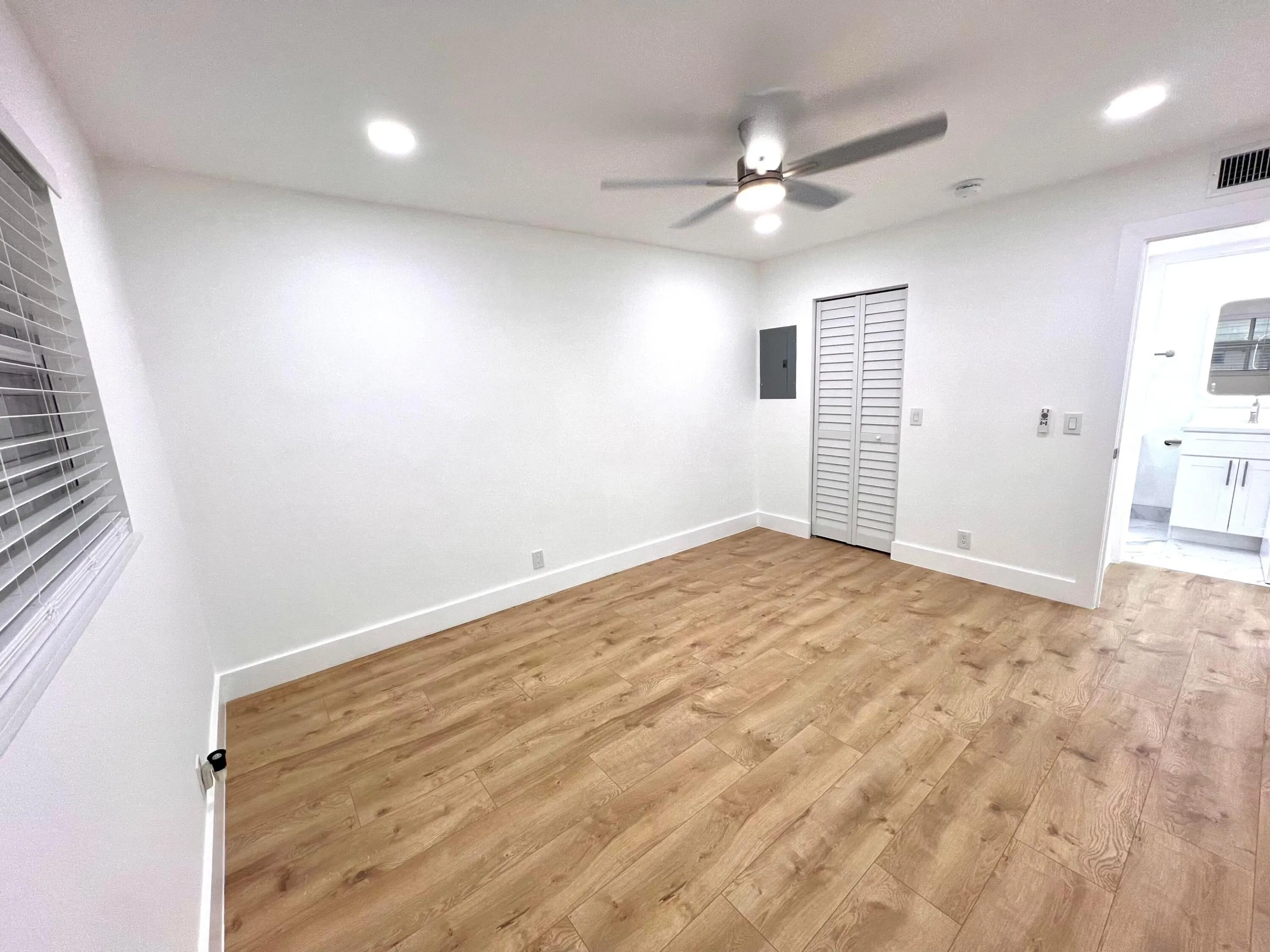 137 MONACO C