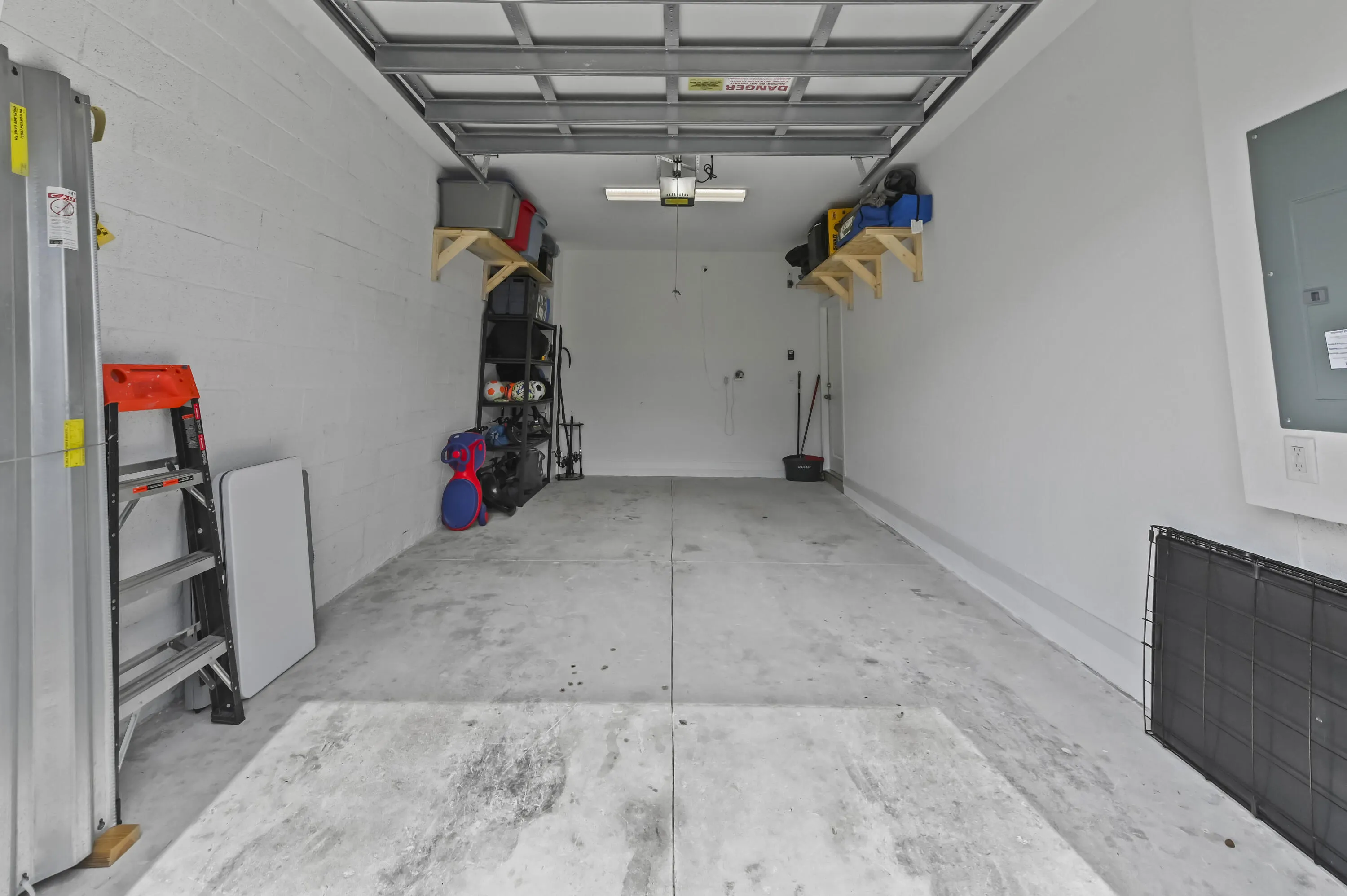 864 NW 3rd Terrace